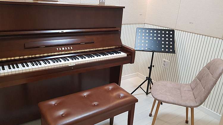 야마하 업라이트 피아노 연습실 (2호실) 대표사진