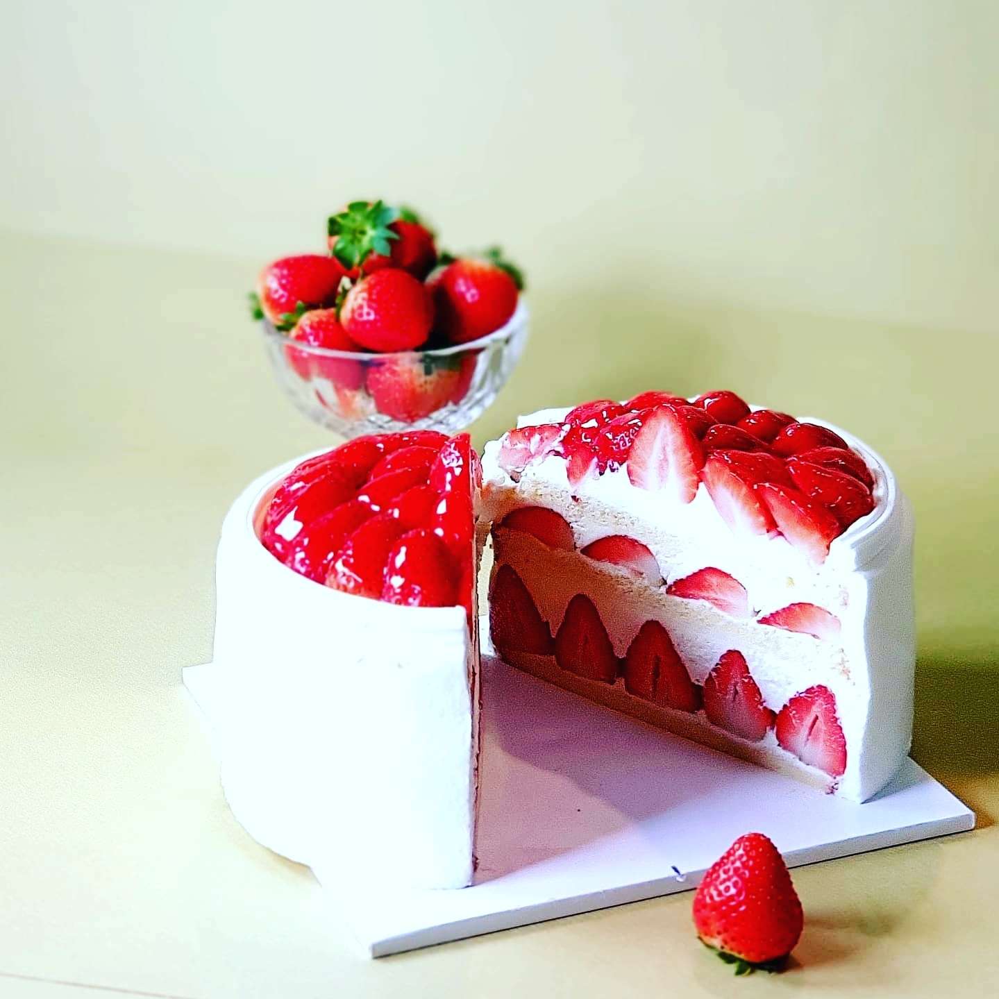 통딸기 케이크 이미지