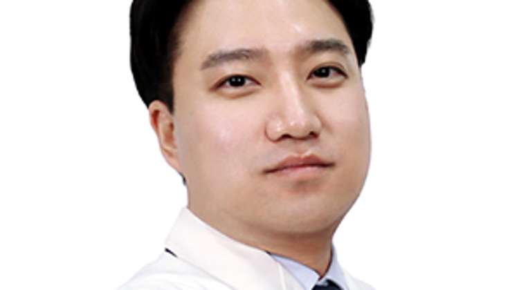 김양석원장 성형외과전문의 대표사진