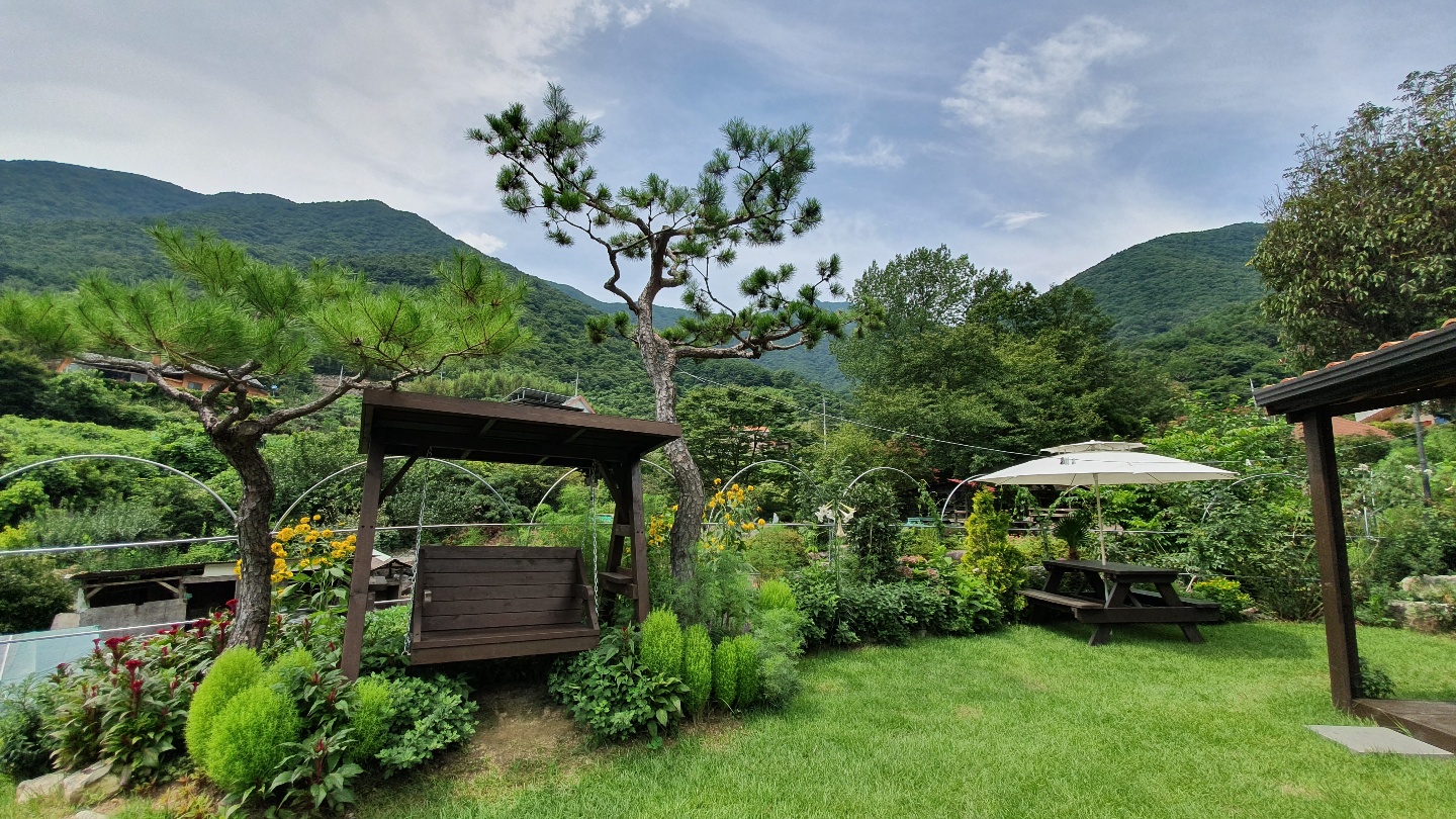 산청작은정원펜션