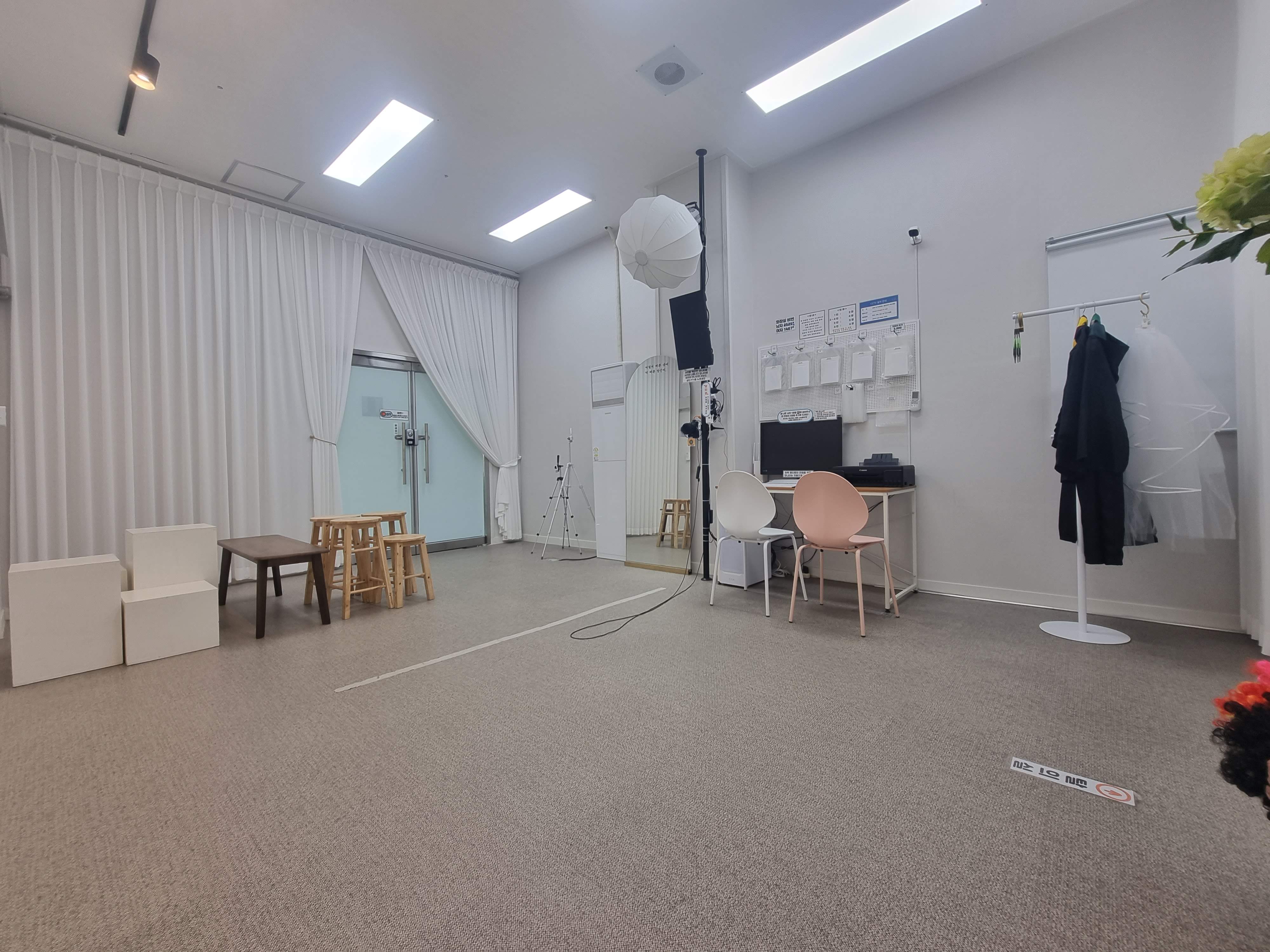 셀프사진관 셀프스튜디오 흑백사진두정역