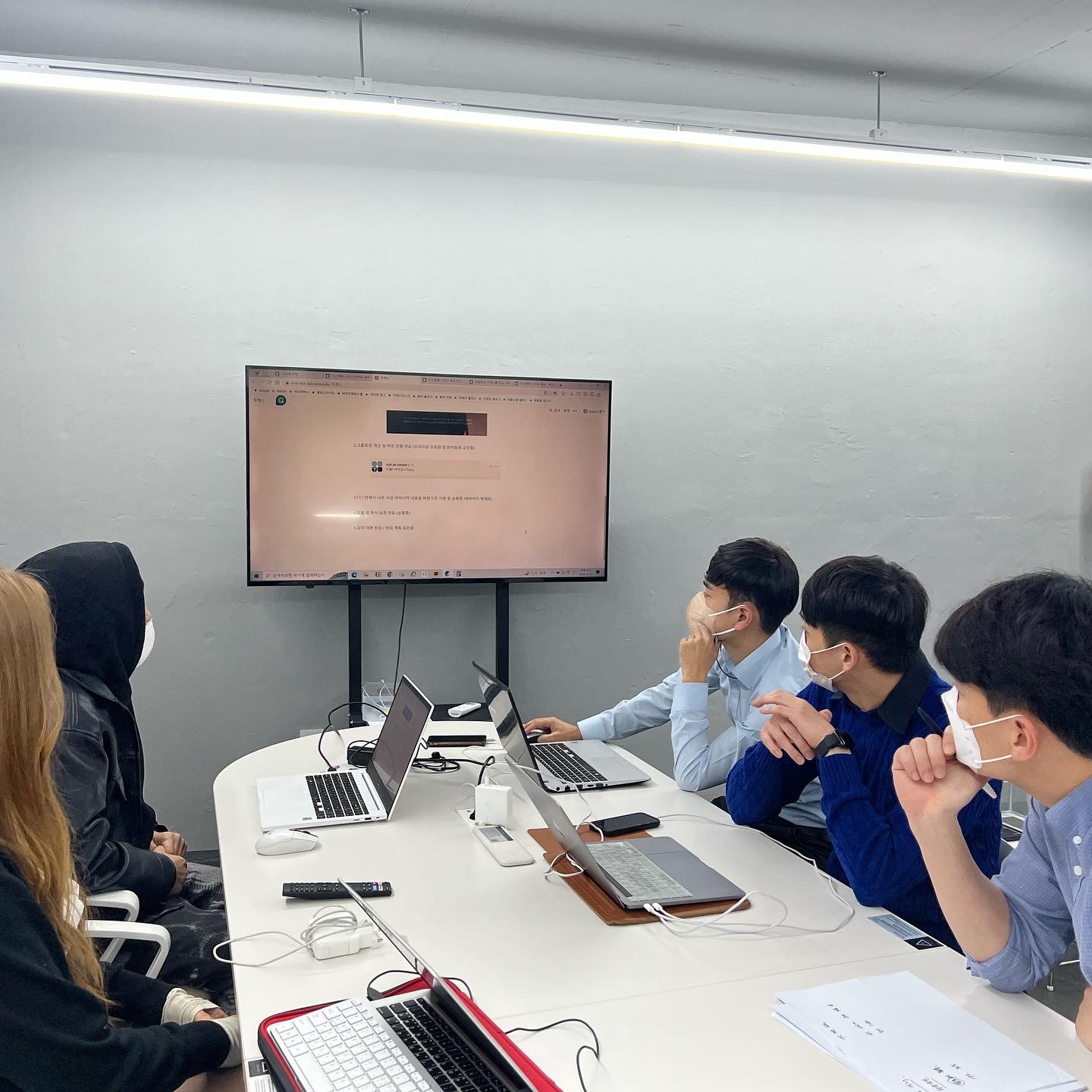 모임공간&스터디룸 돈버는아지트 modern