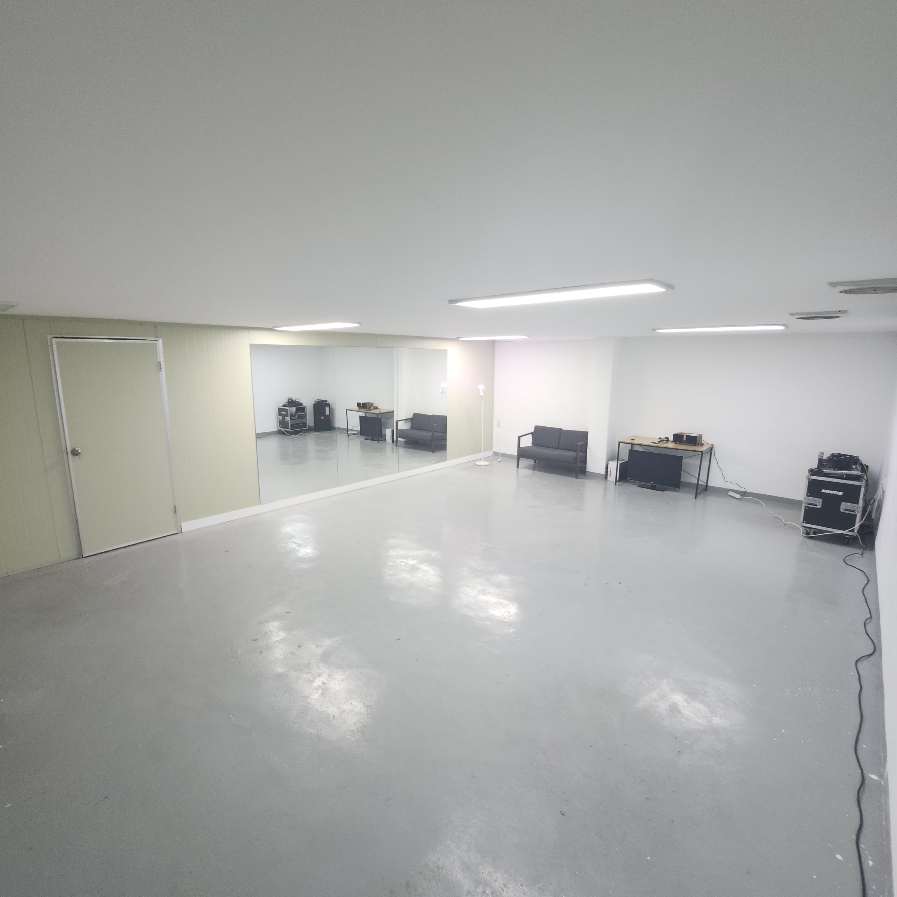 1번째 스튜디오 사진