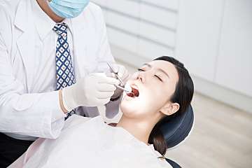 의식하진정 치과치료 대표사진