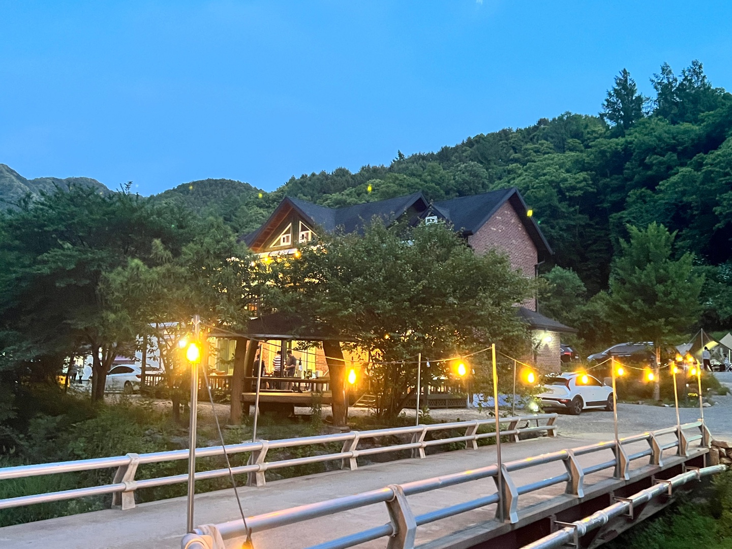 캠핑포유 펜션&캠핑