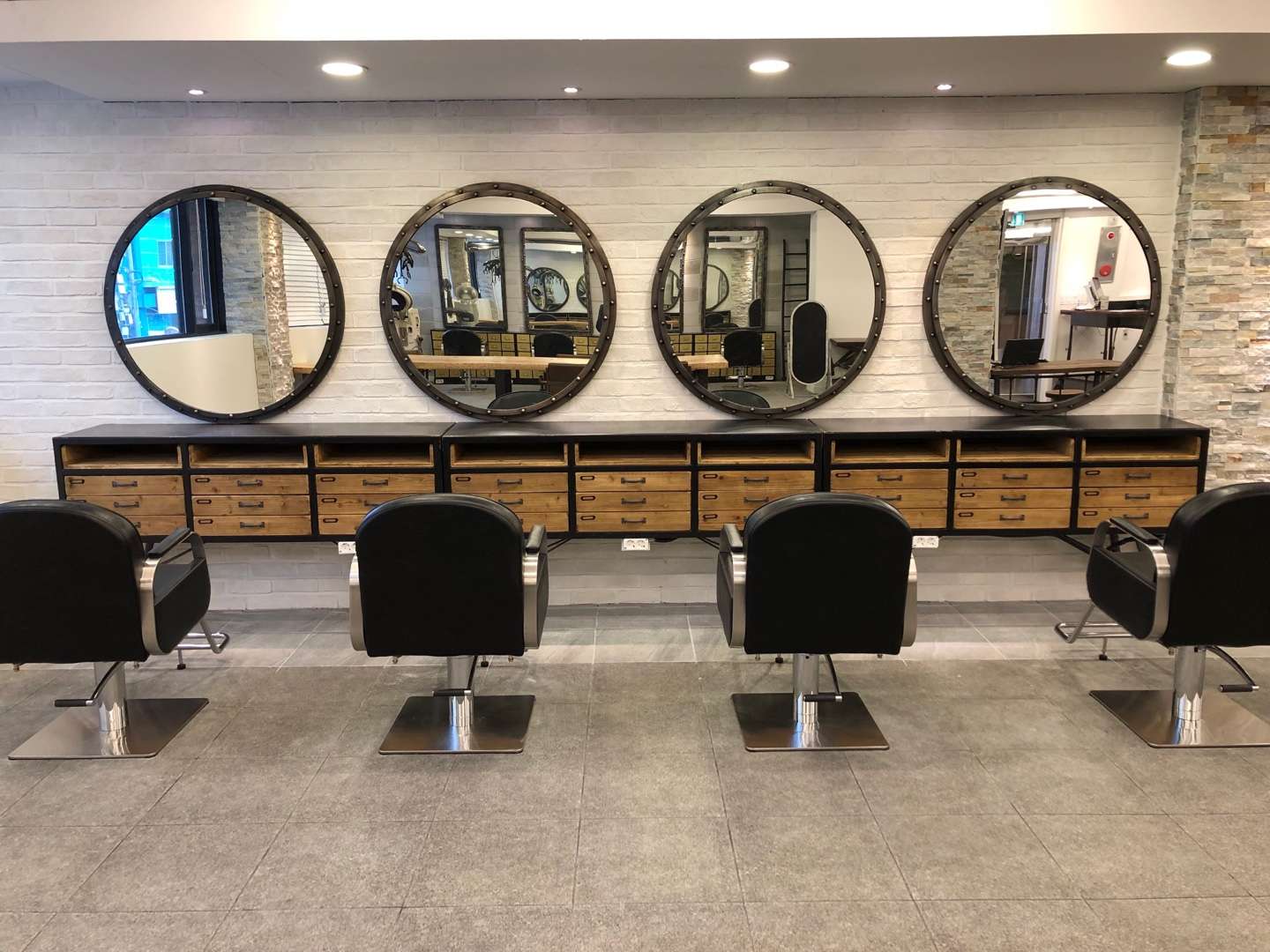 디탐헤어 신논현역점 대표 이미지