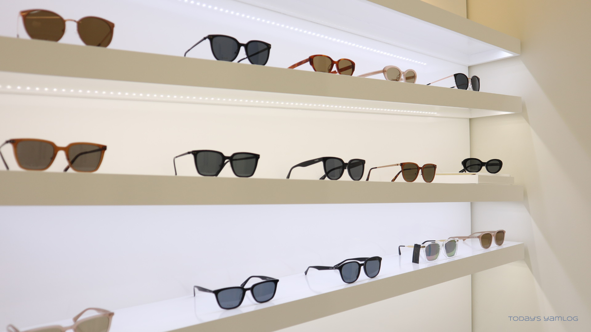 이리스 안경 대표 이미지