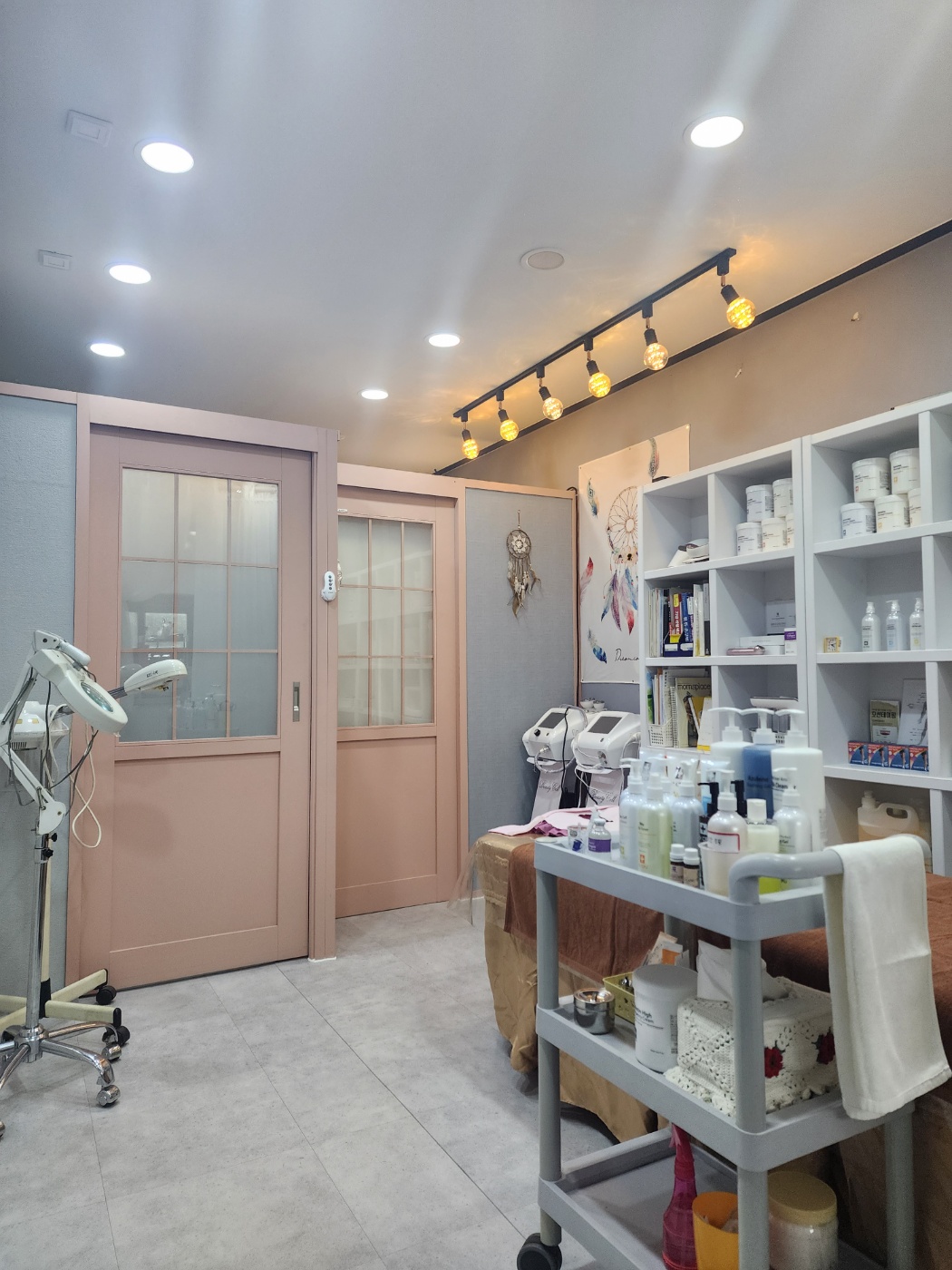 Lee 명품약손케어 photo 2