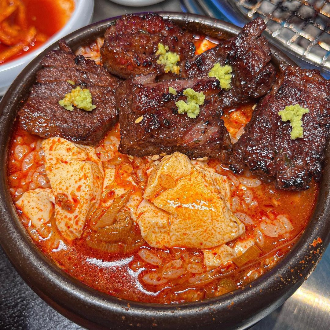 청기와타운 신사역점