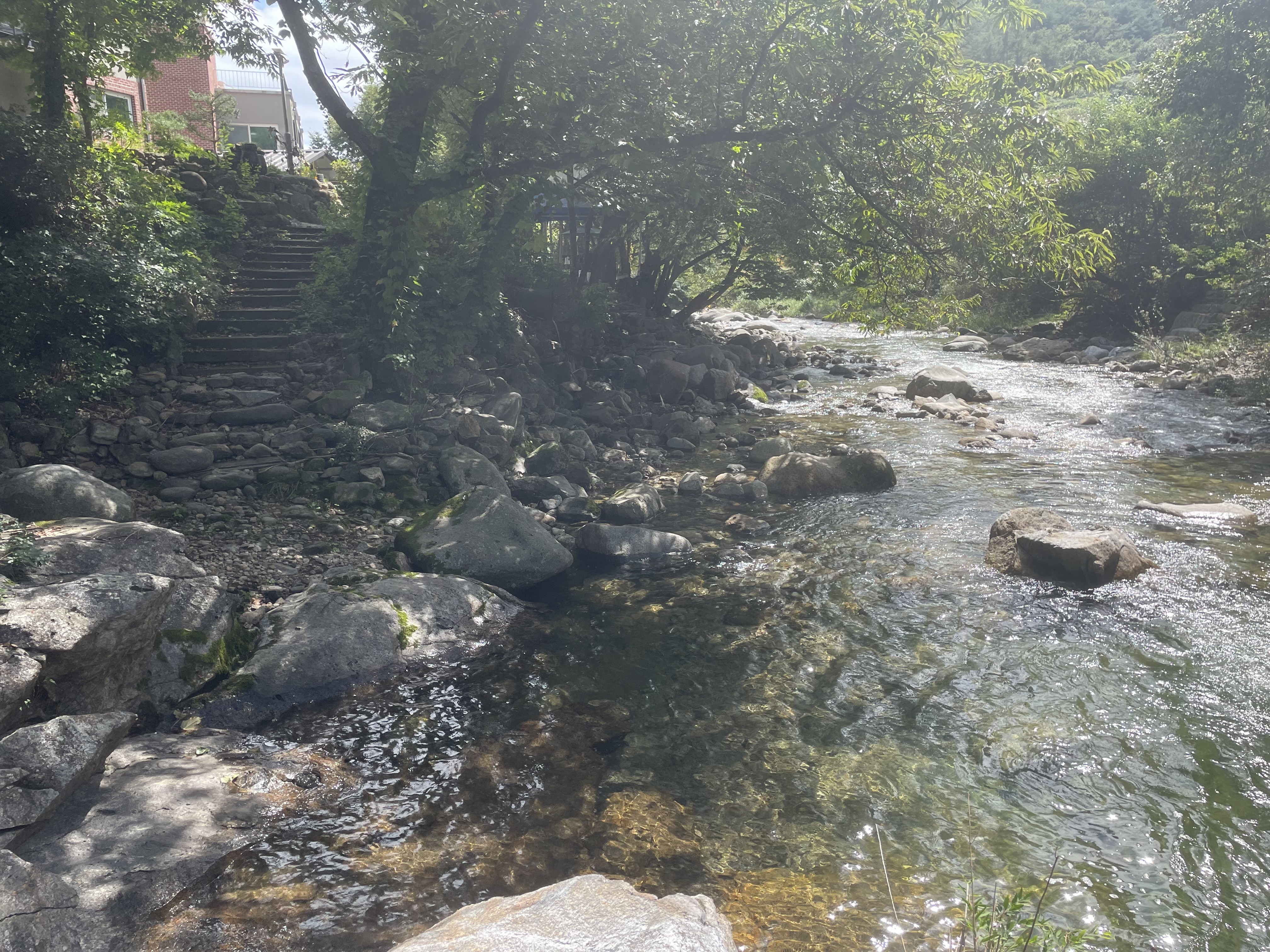 우금자락펜션