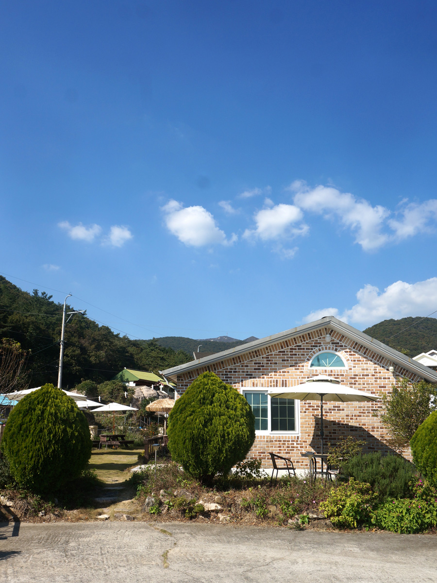천하몽돌펜션