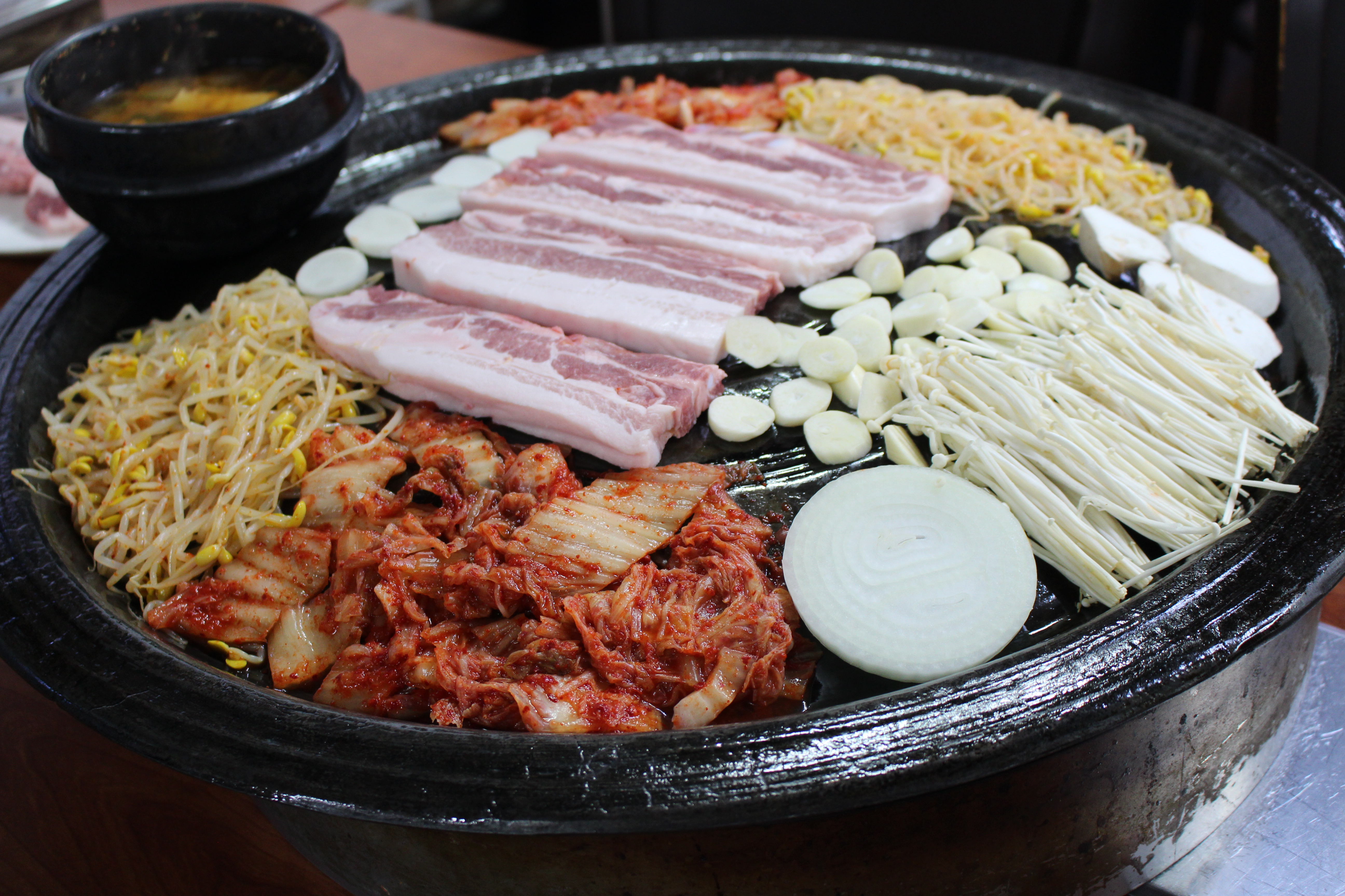 왕부뚜막생삼겹살