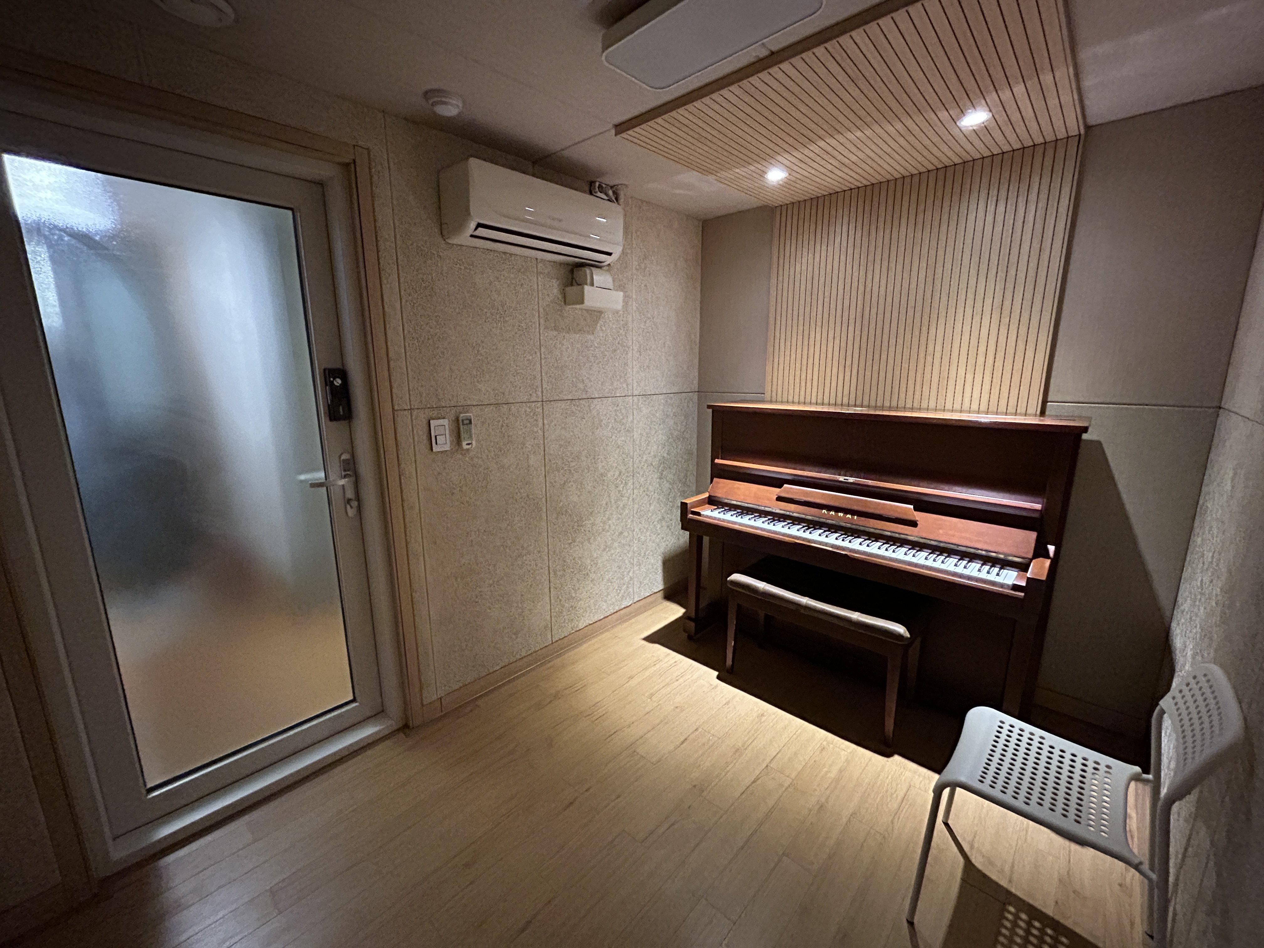 1번째 스튜디오 사진