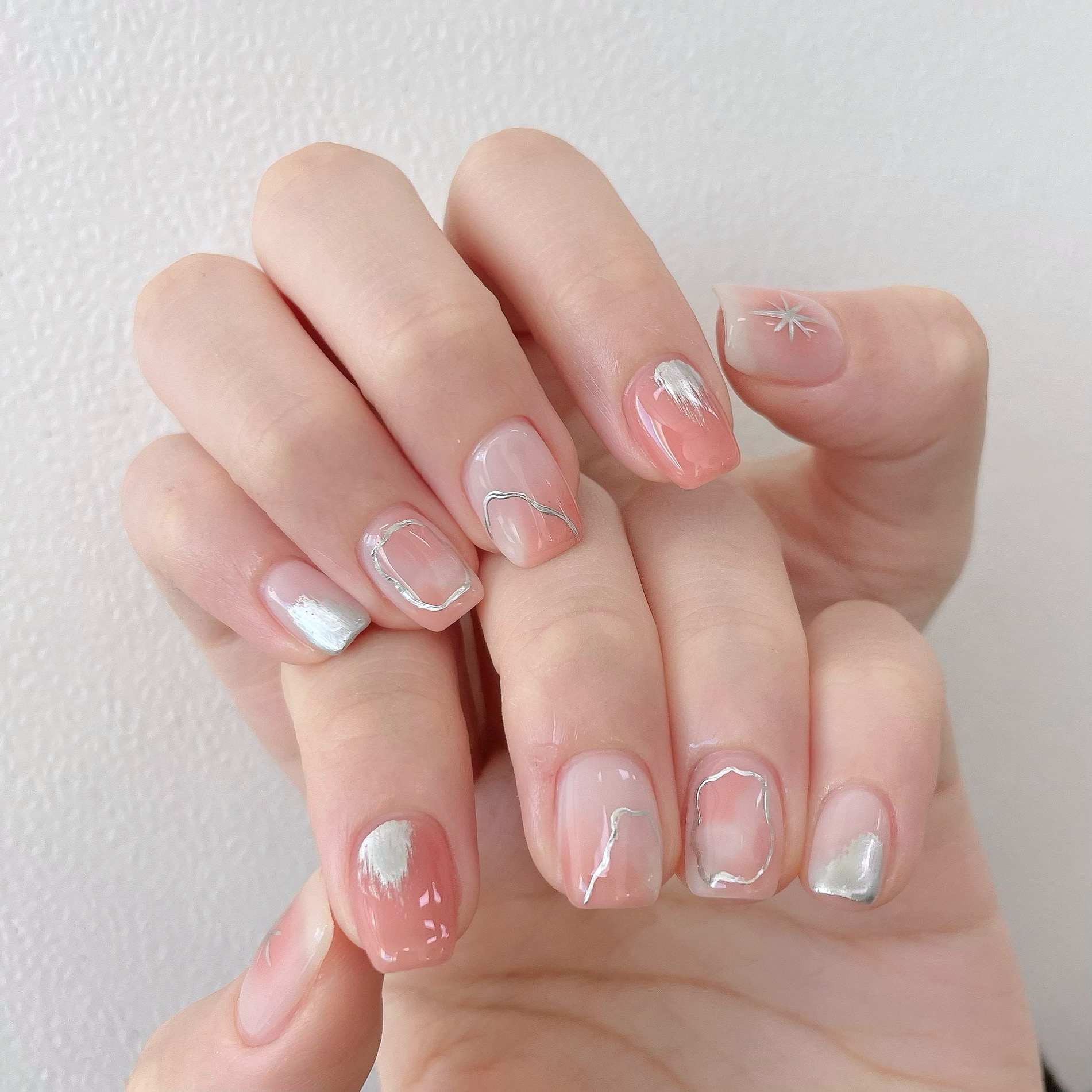 네일은
