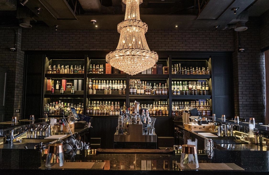 블랙바 여의도점 전경