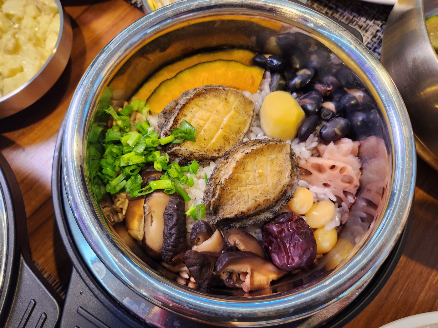 솥밥 인