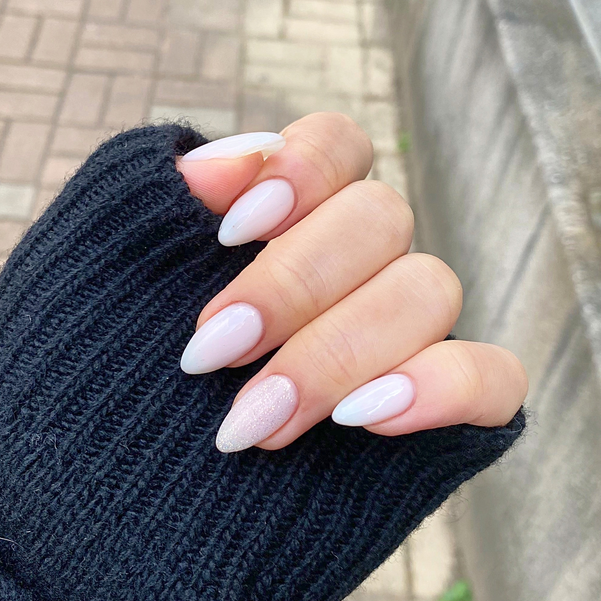 네일바이빈