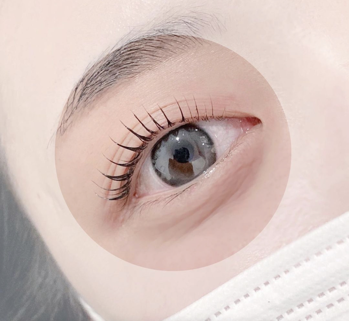 네일바연 대표 이미지 - 영롱한 젤네일 아트