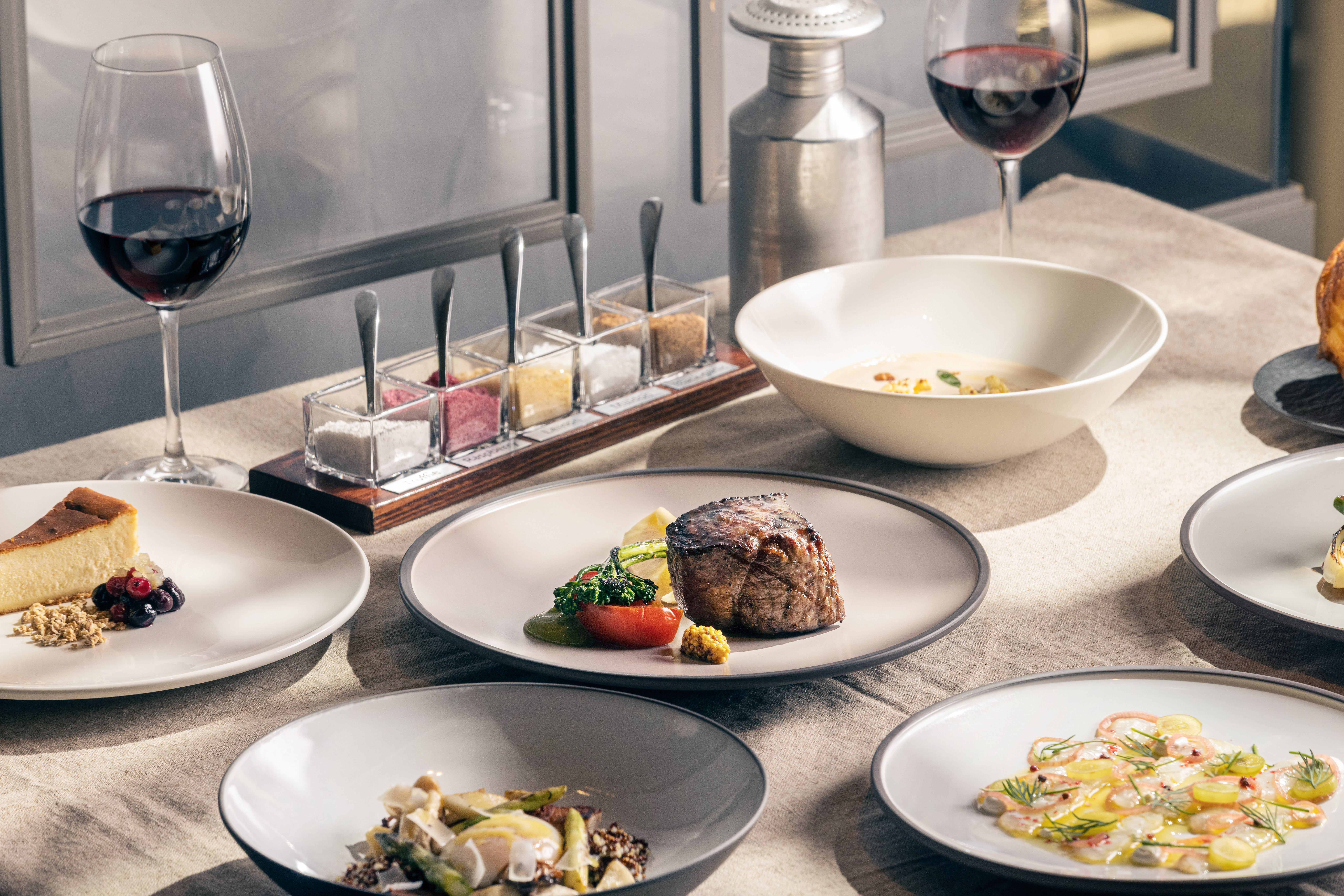 JW메리어트동대문스퀘어서울 BLT 스테이크 내부