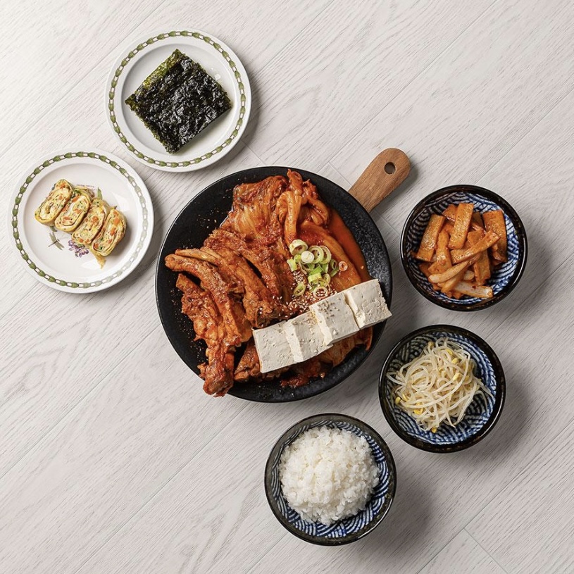 쑥이네김치찜 꾹이네바베큐