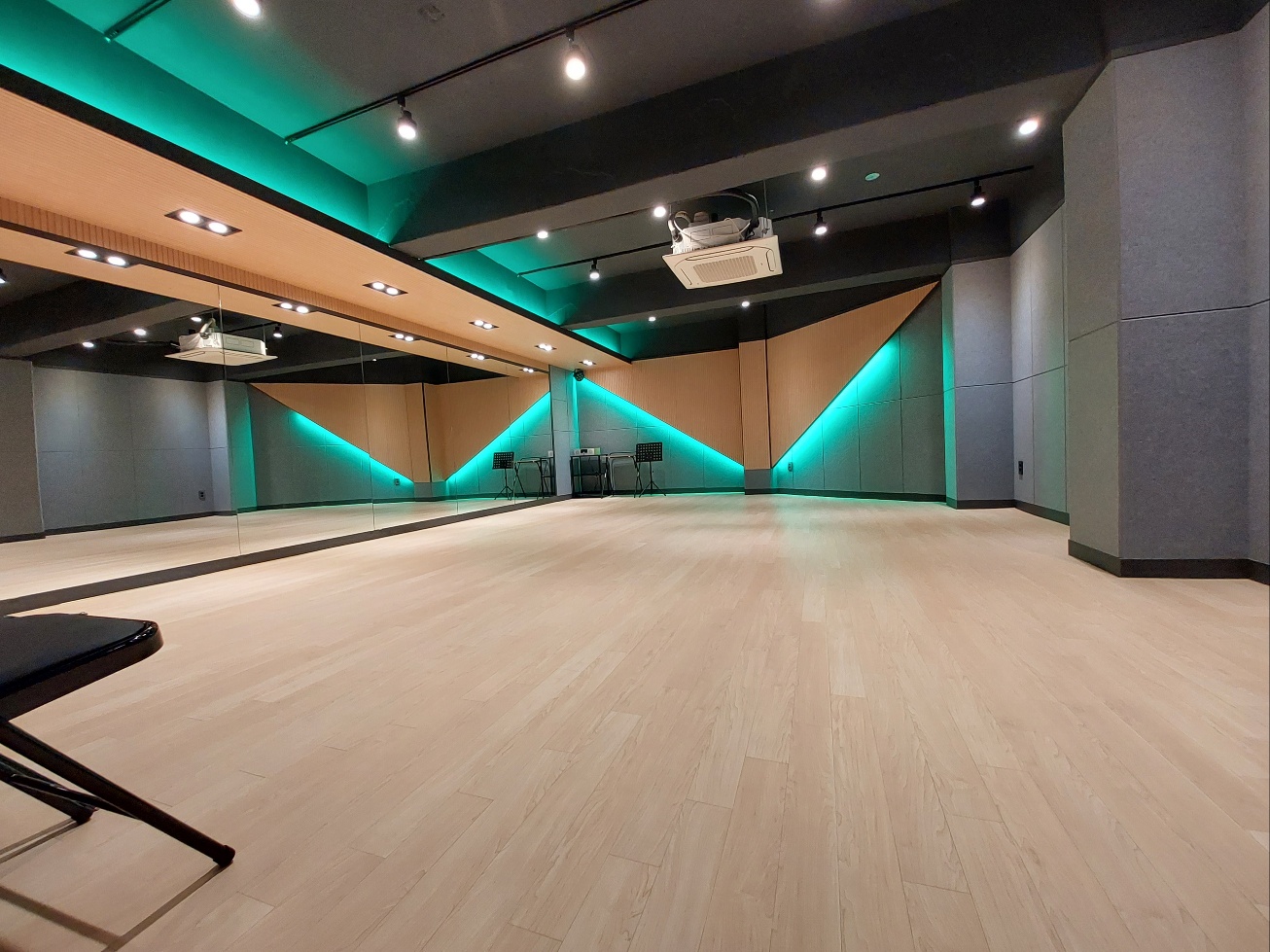 1번째 스튜디오 사진