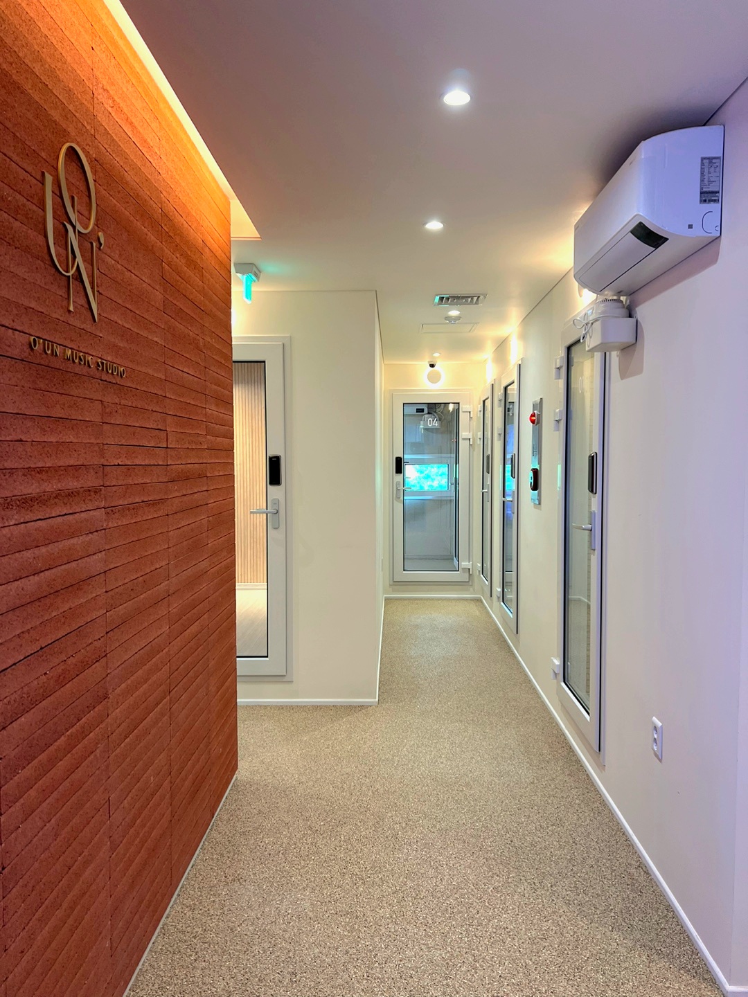 1번째 스튜디오 사진