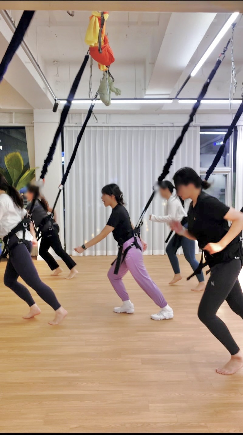 번지피지오 플라잉 필라테스 요가 대표 이미지