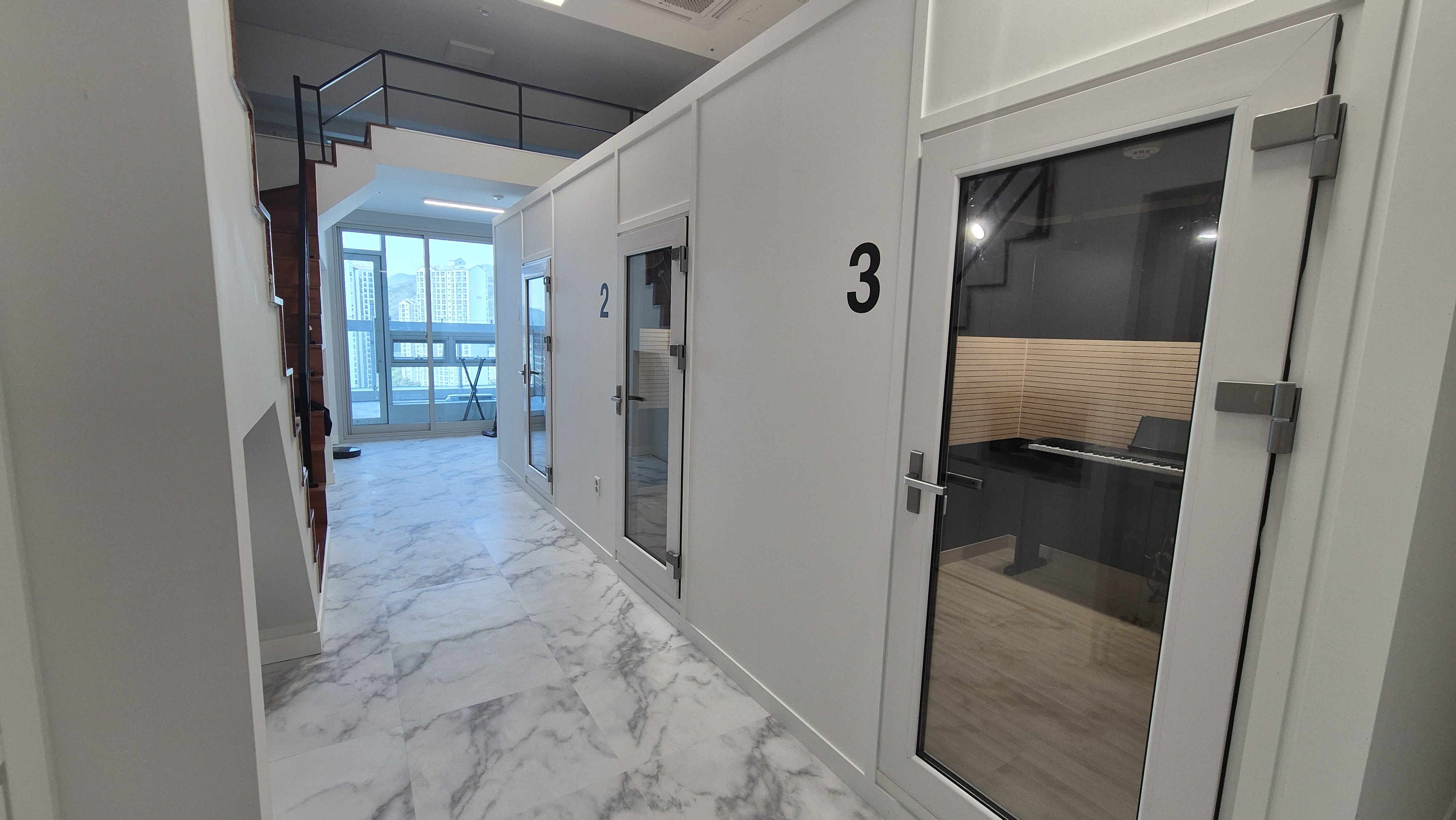 1번째 스튜디오 사진