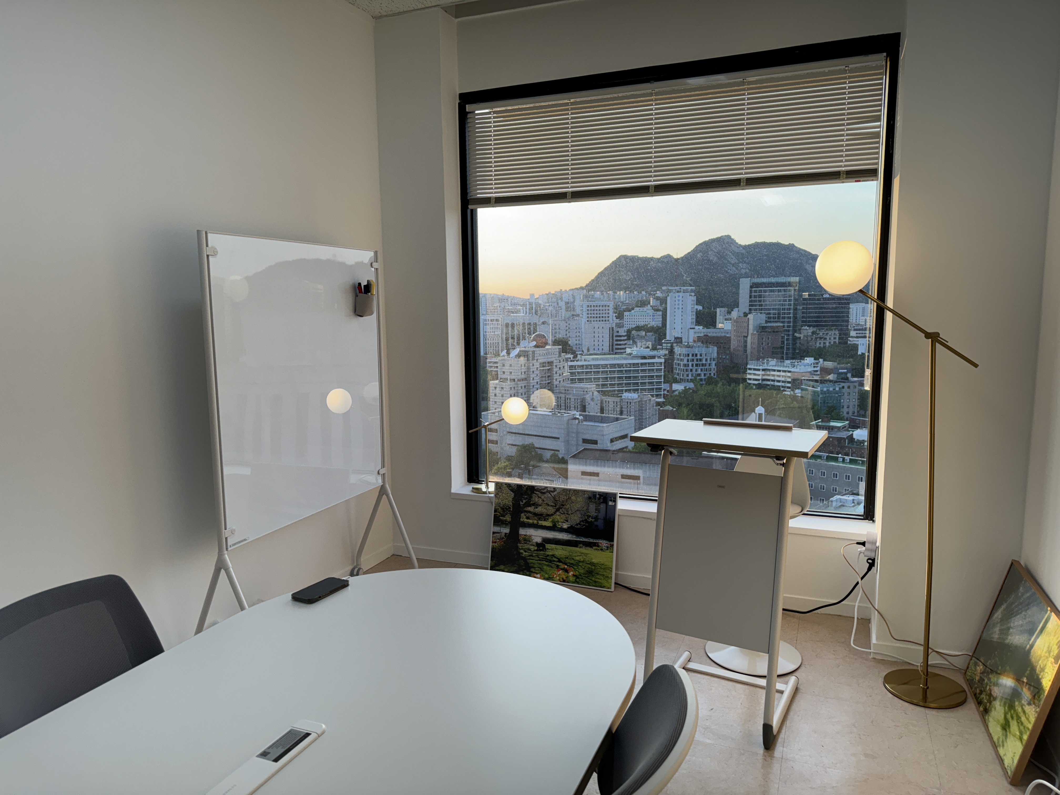 워크토크 회의실 시청점 대표 이미지