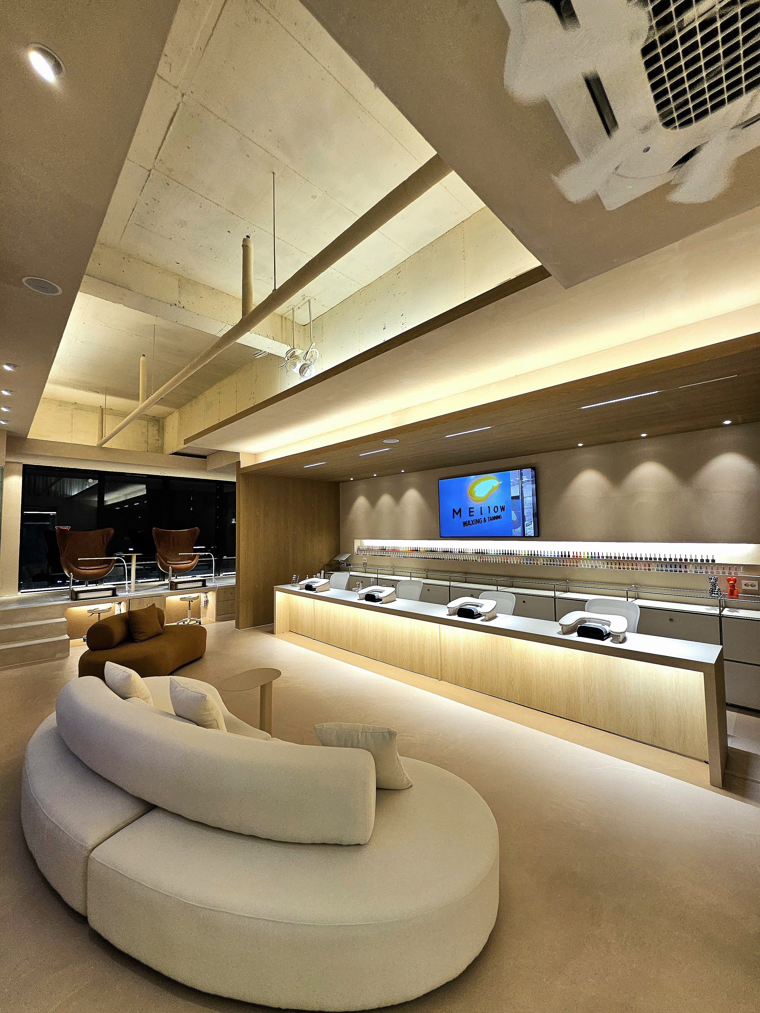 멜로우 네일앤뷰티 김해점 대표 이미지