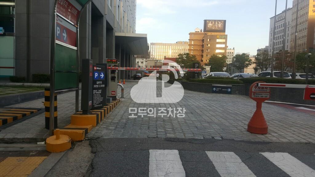 남산스퀘어 주차장