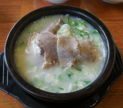 돌삐갈비탕