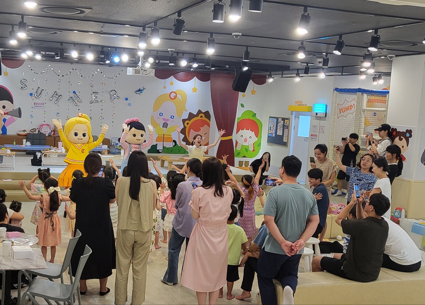 캐리키즈카페 김포점
