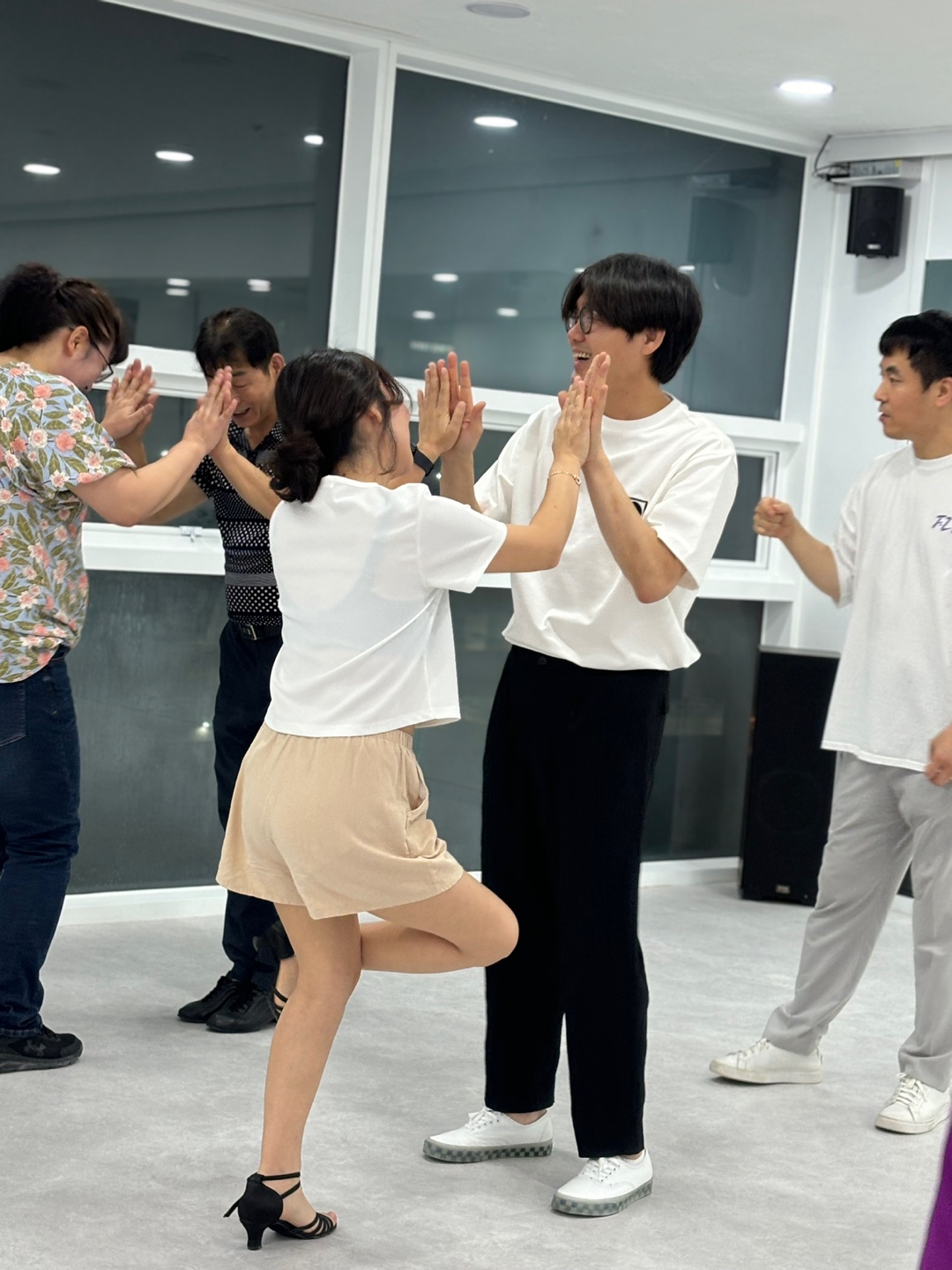 루나댄스스튜디오
