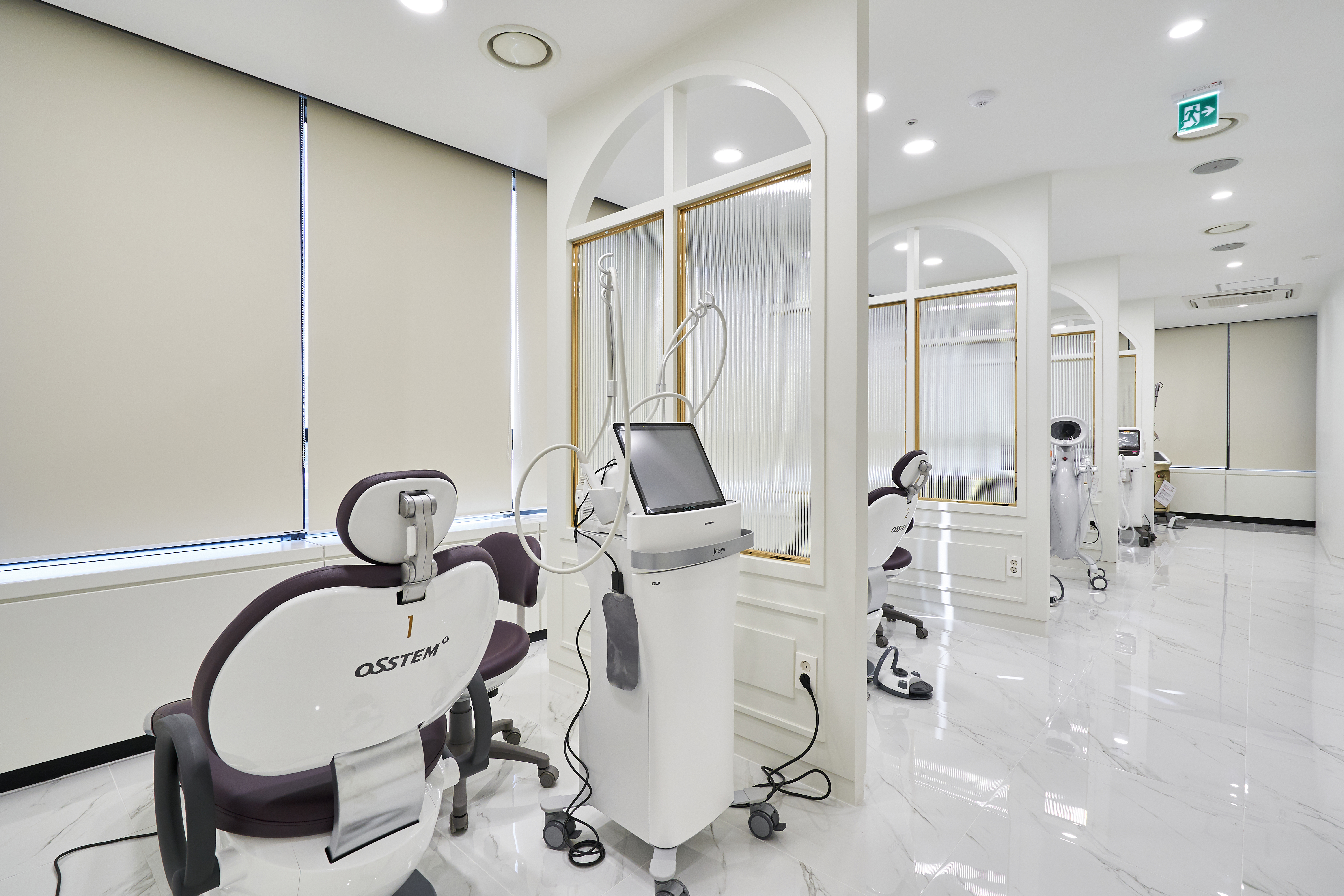 홍대입구 닥터쁘띠의원 대표 이미지