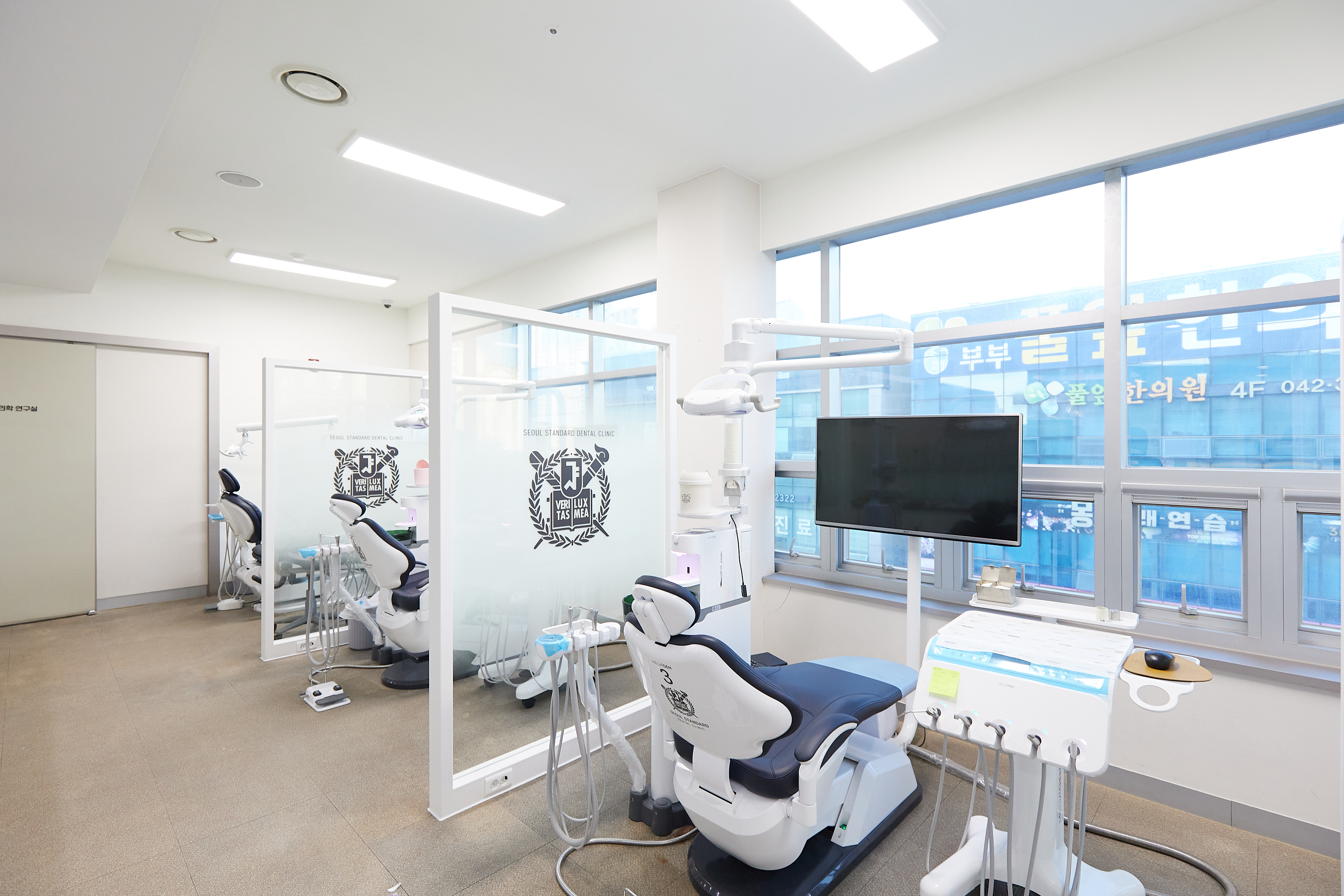 서울정석치과의원 대전 대표 이미지