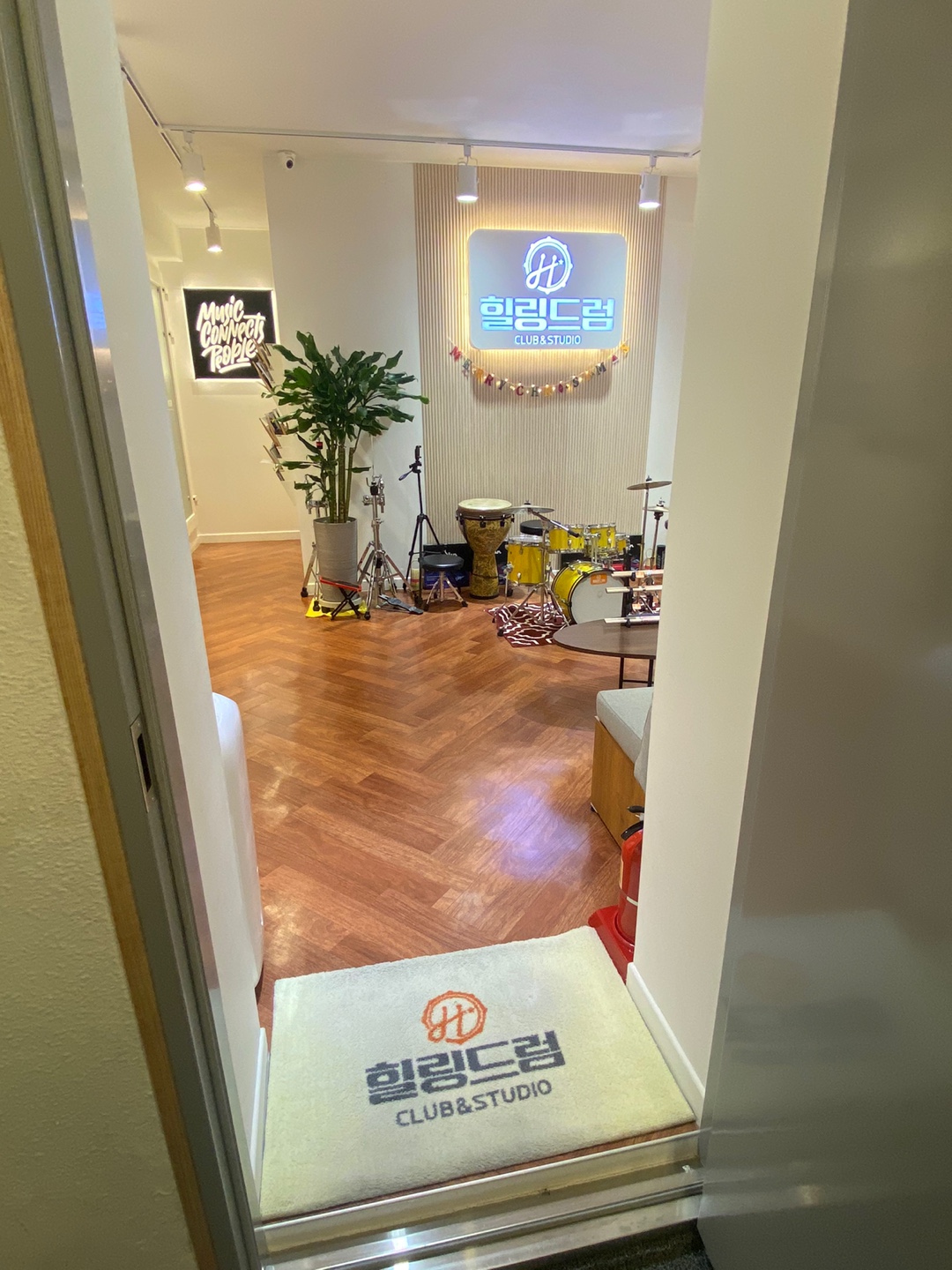 1번째 스튜디오 사진