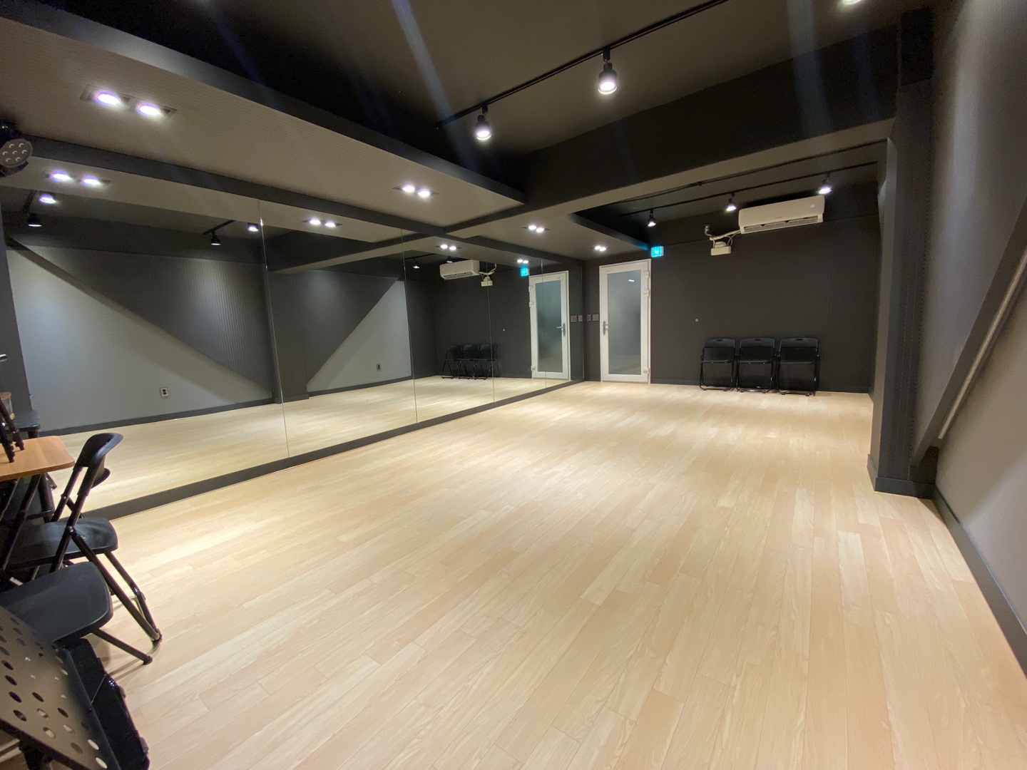 2번째 스튜디오 사진