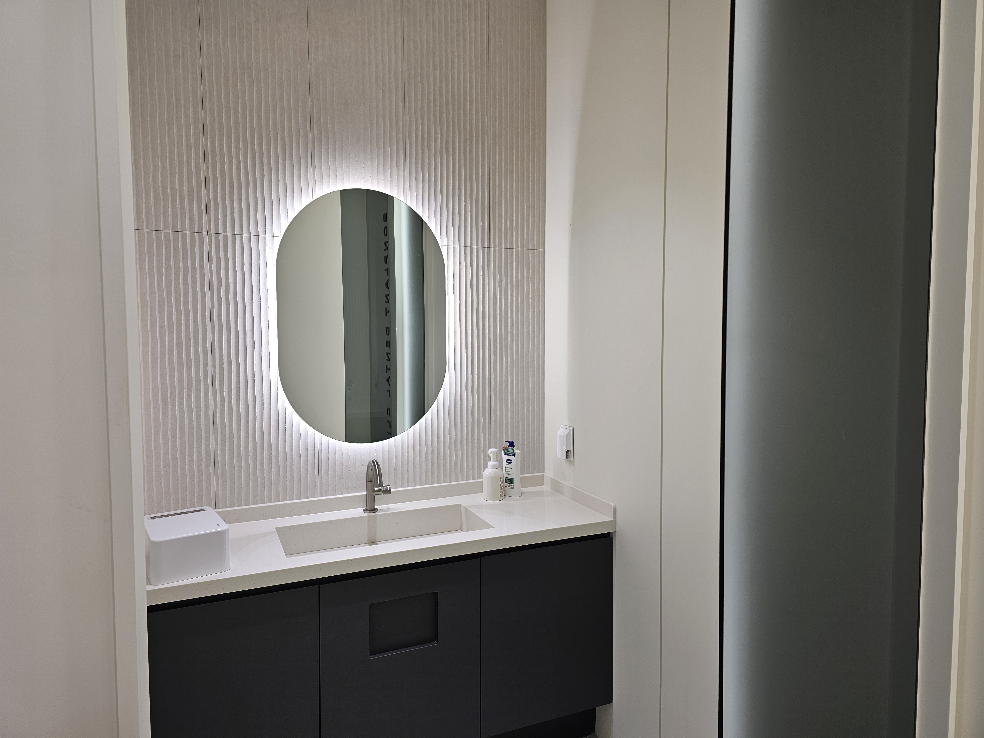 시흥본플란트치과의원 대표 이미지