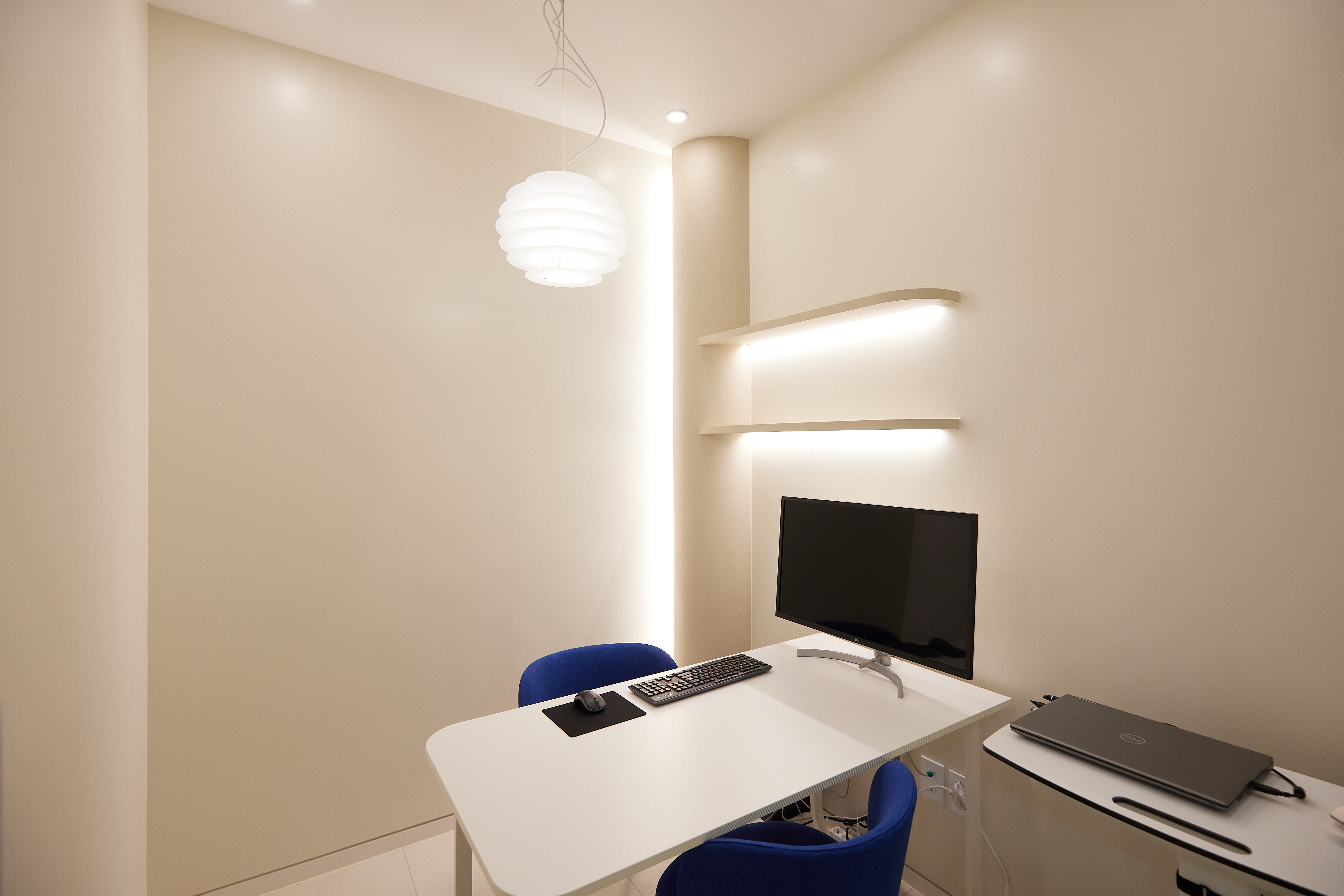 탑석센트럴치과의원 대표 이미지