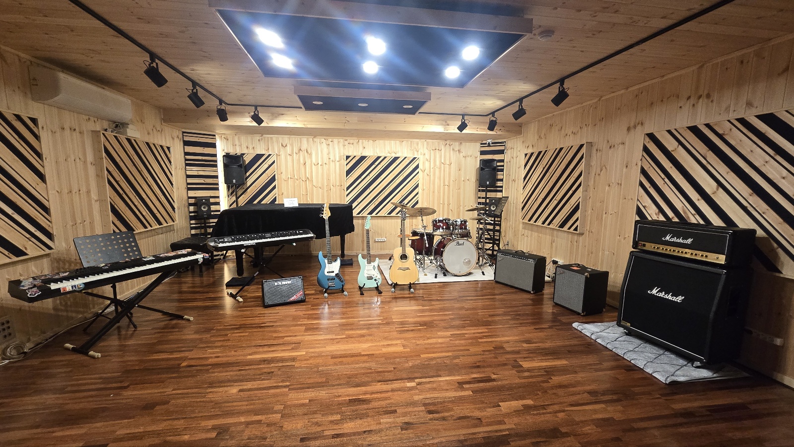 1번째 스튜디오 사진