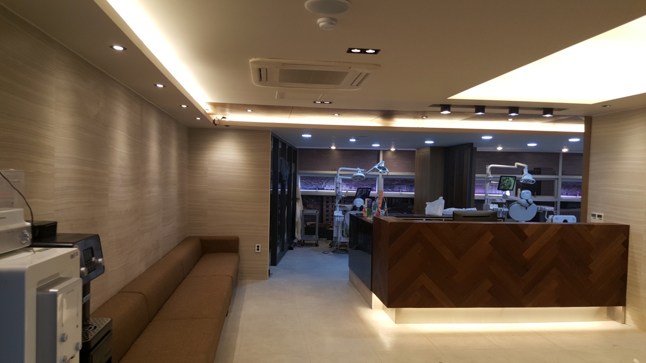 현대치과의원 대표 이미지