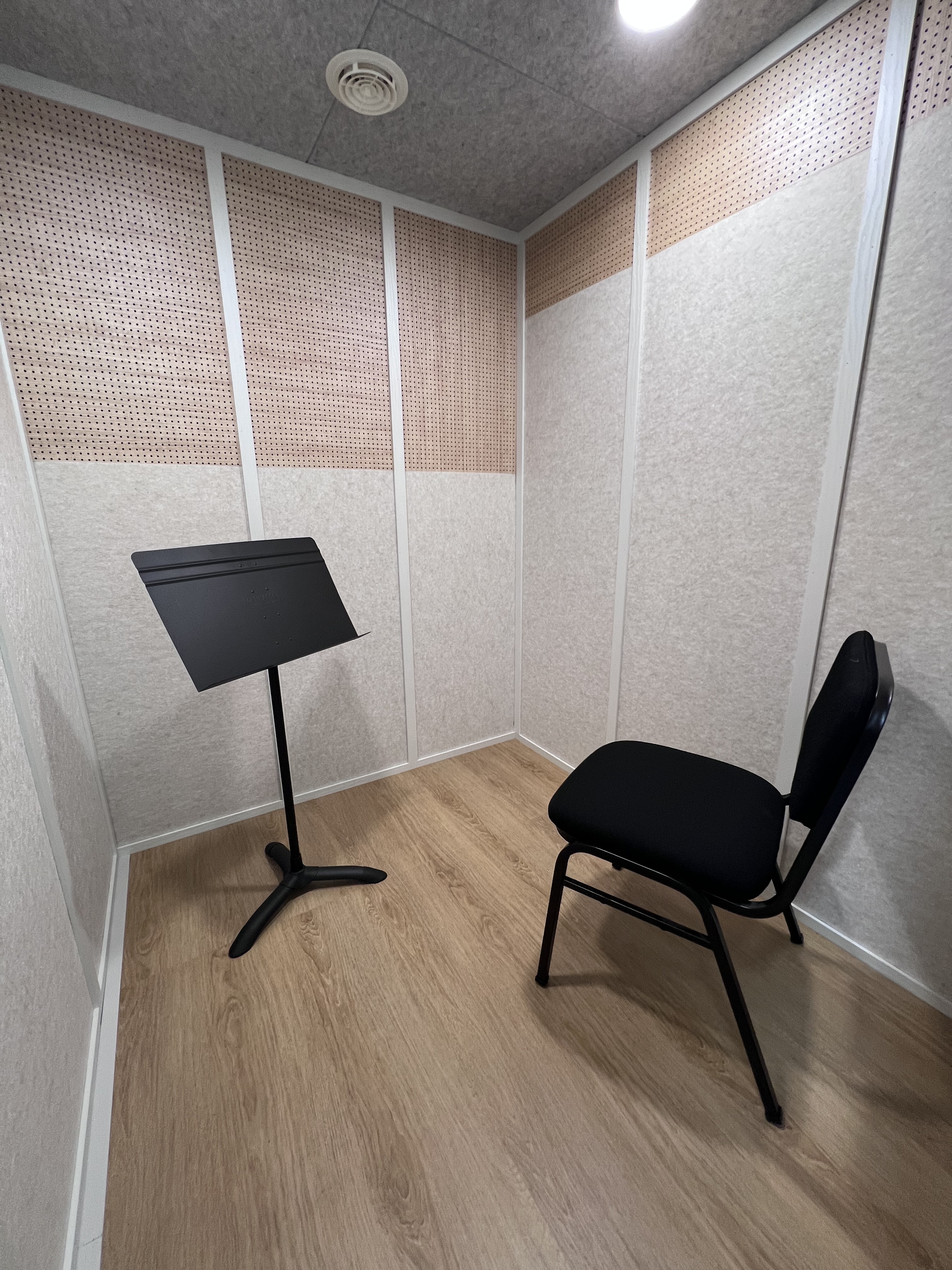 3번째 스튜디오 사진