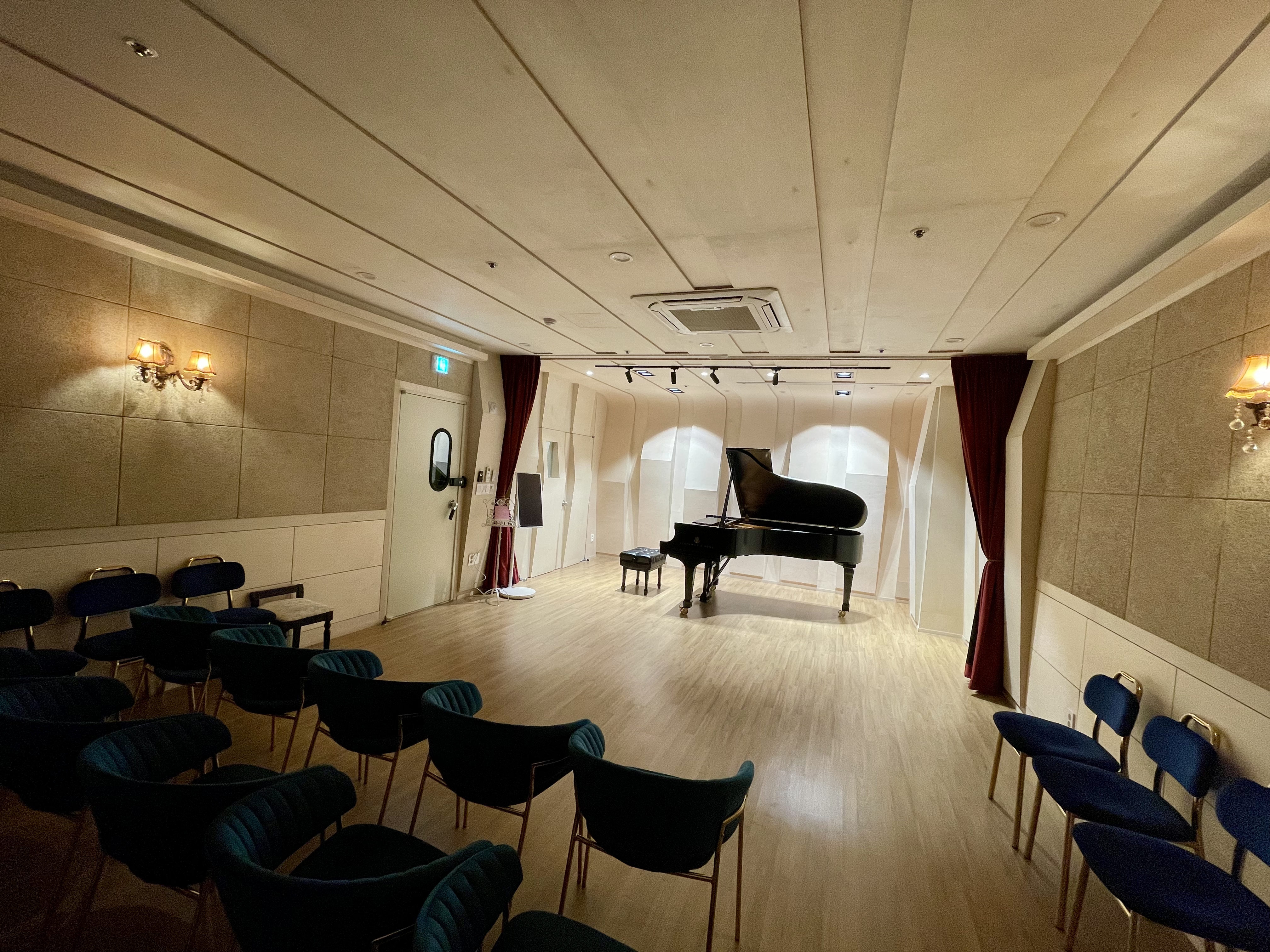 2번째 스튜디오 사진