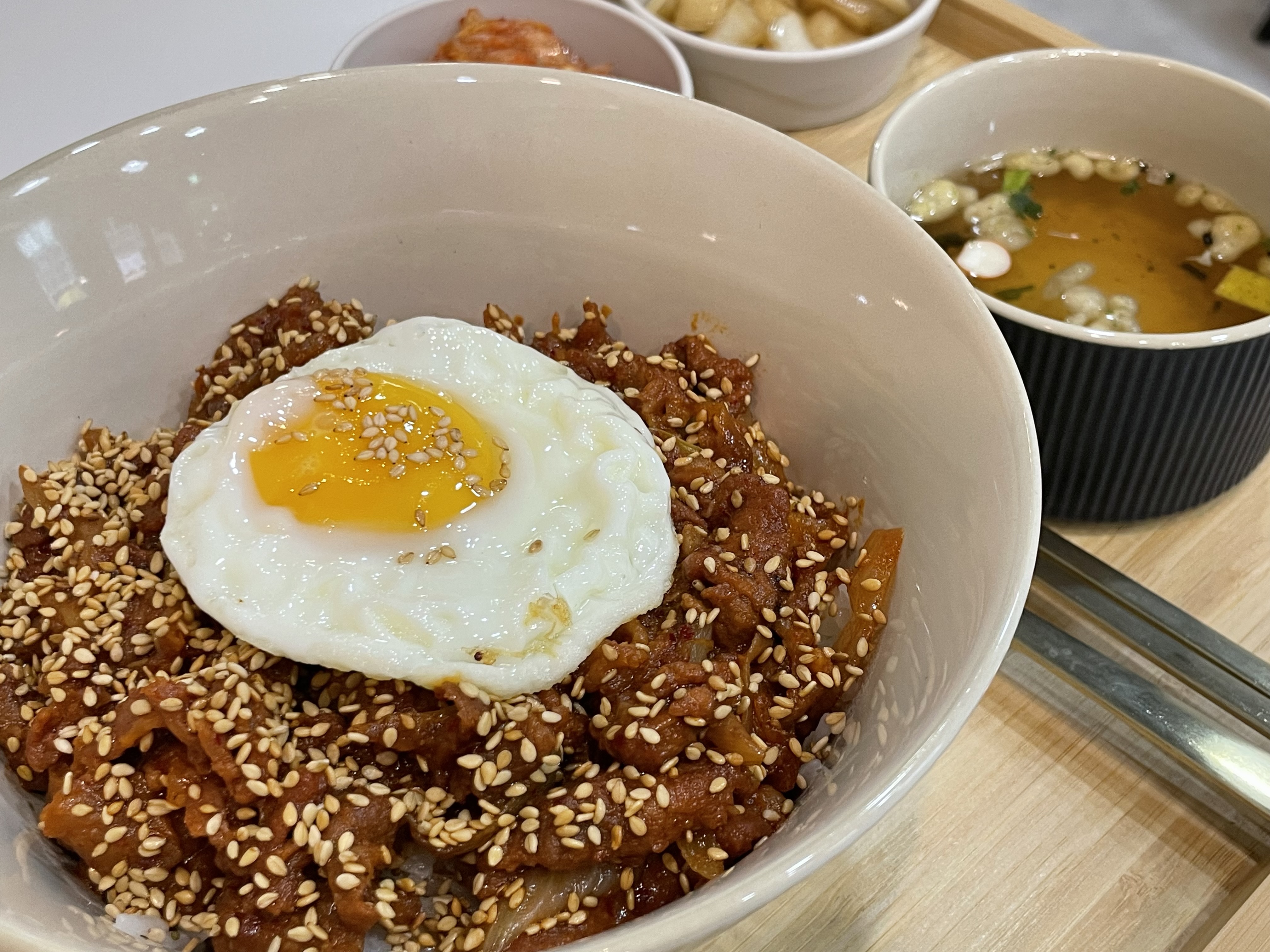 진덮밥
