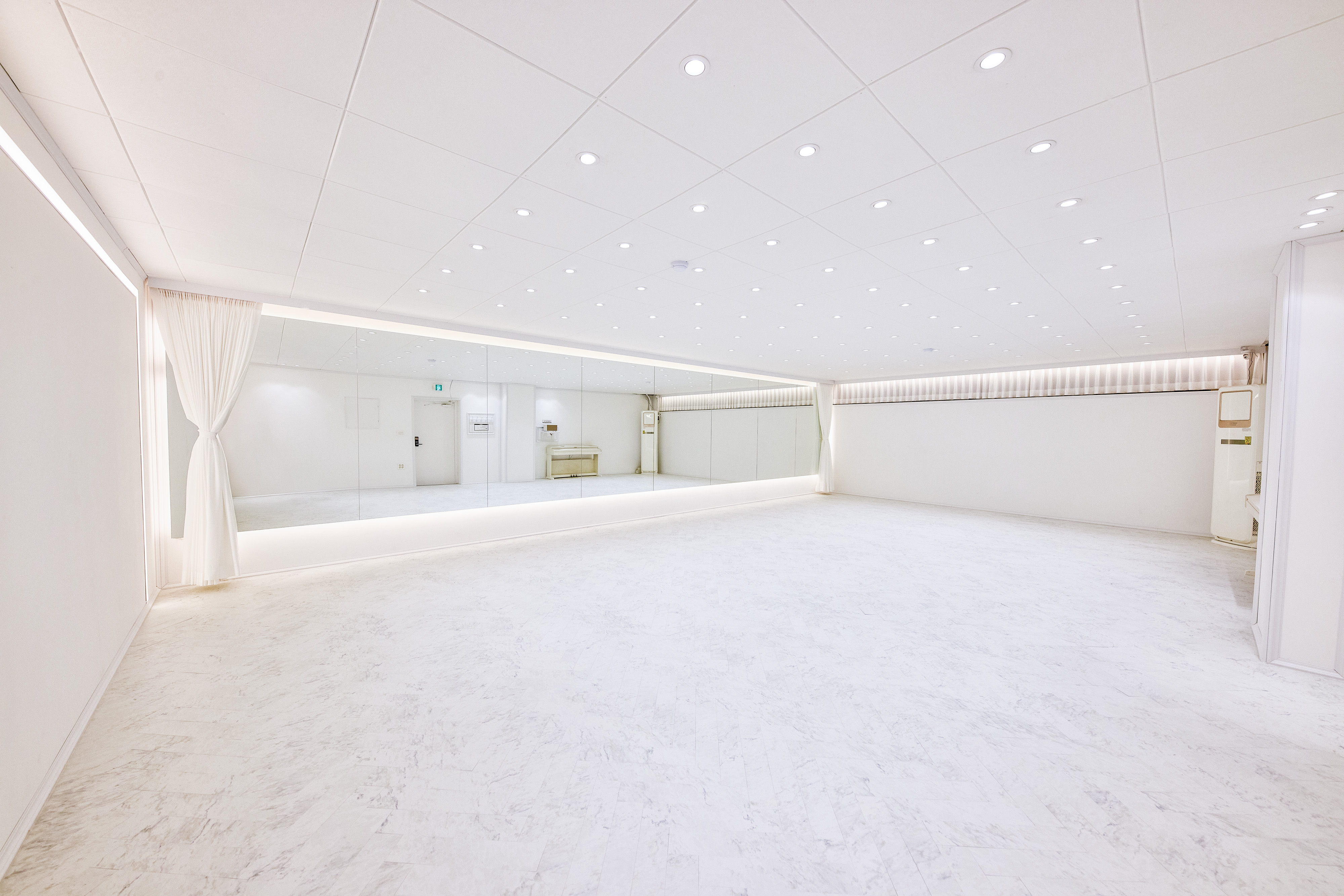 1번째 스튜디오 사진