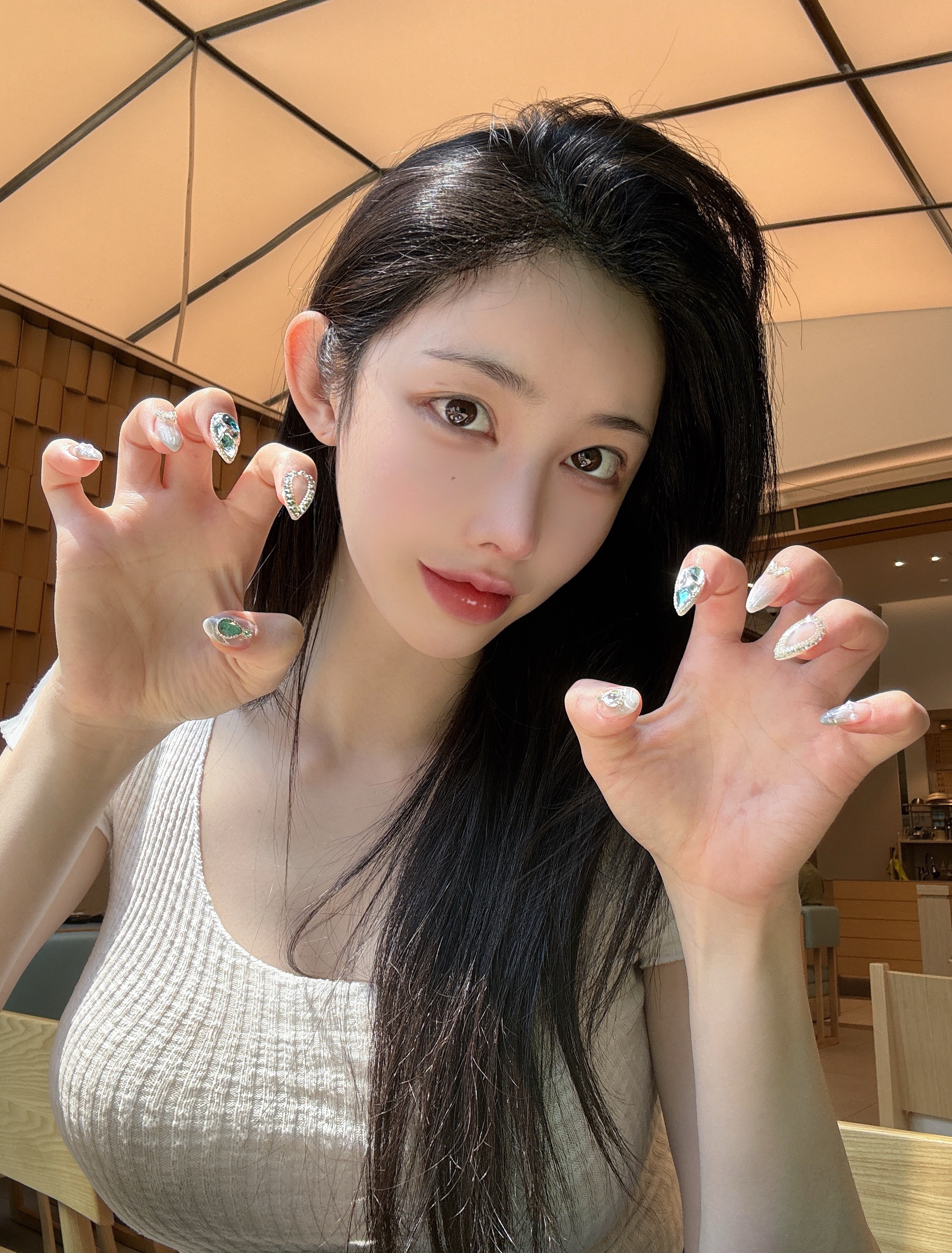 띠어리네일