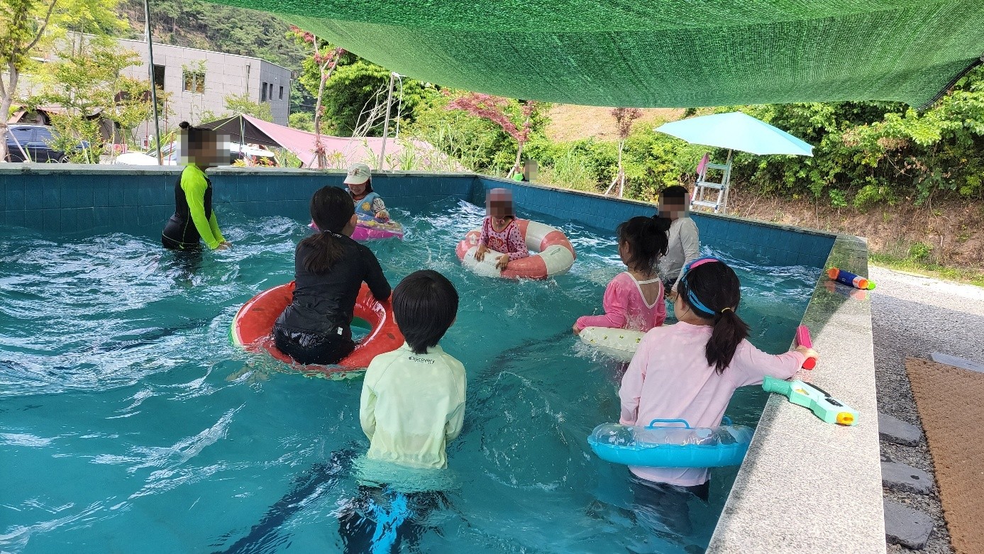 연꽃자리 캠핑타운