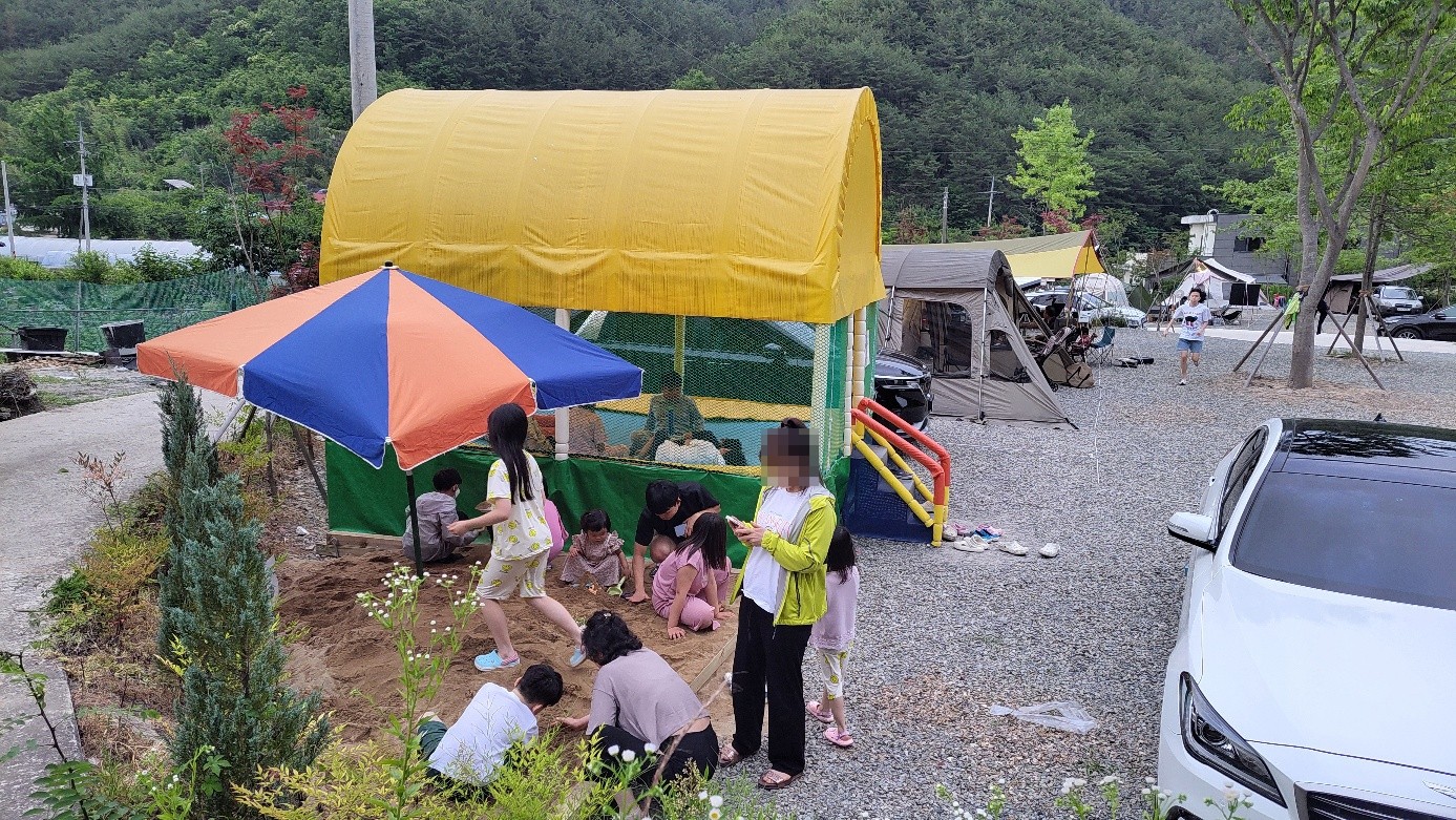 연꽃자리 캠핑타운
