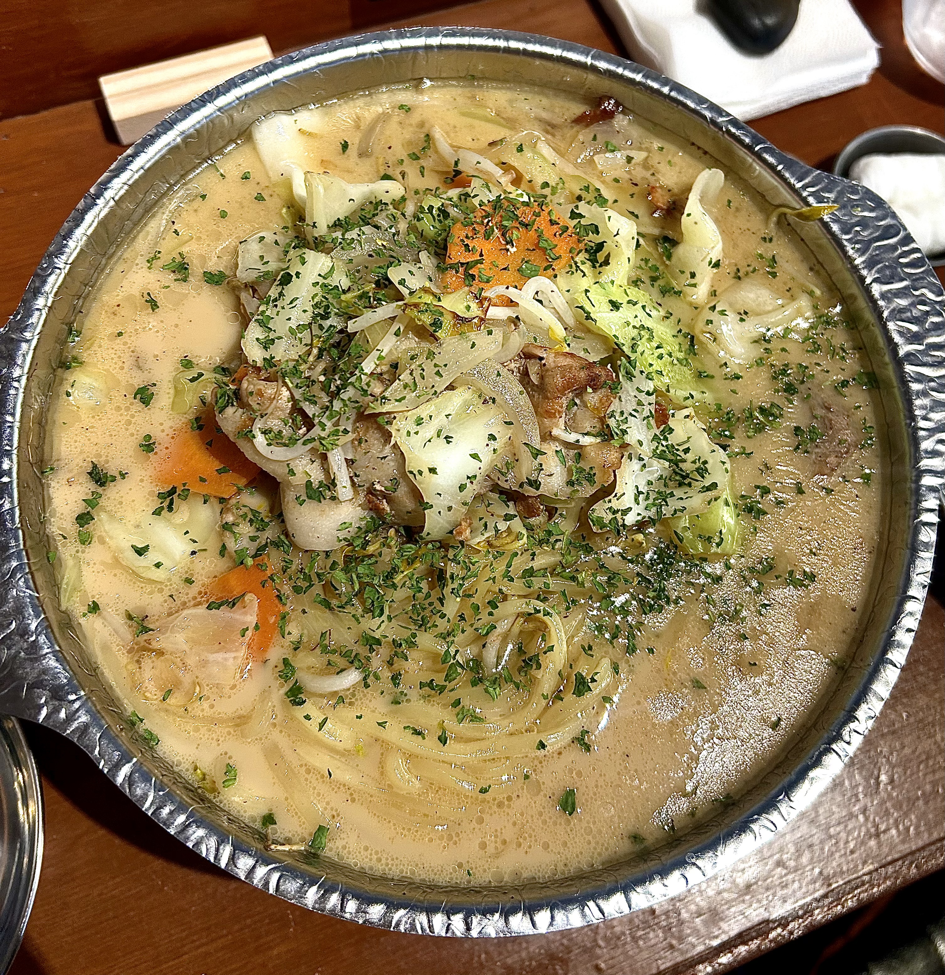 토모